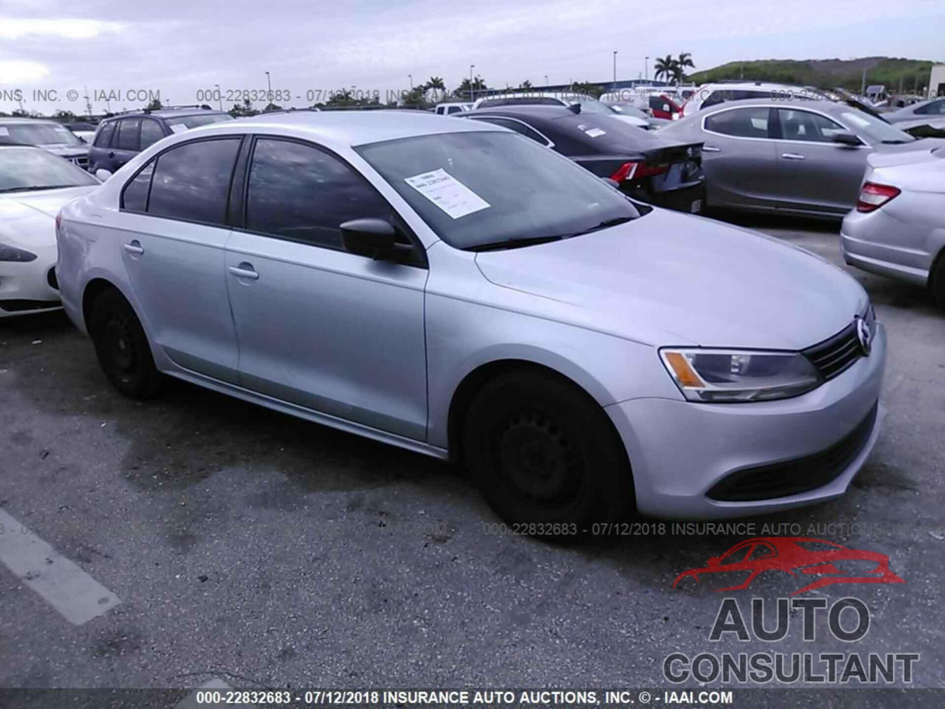 Volkswagen Jetta 2014 - 3VW2K7AJ2EM249128