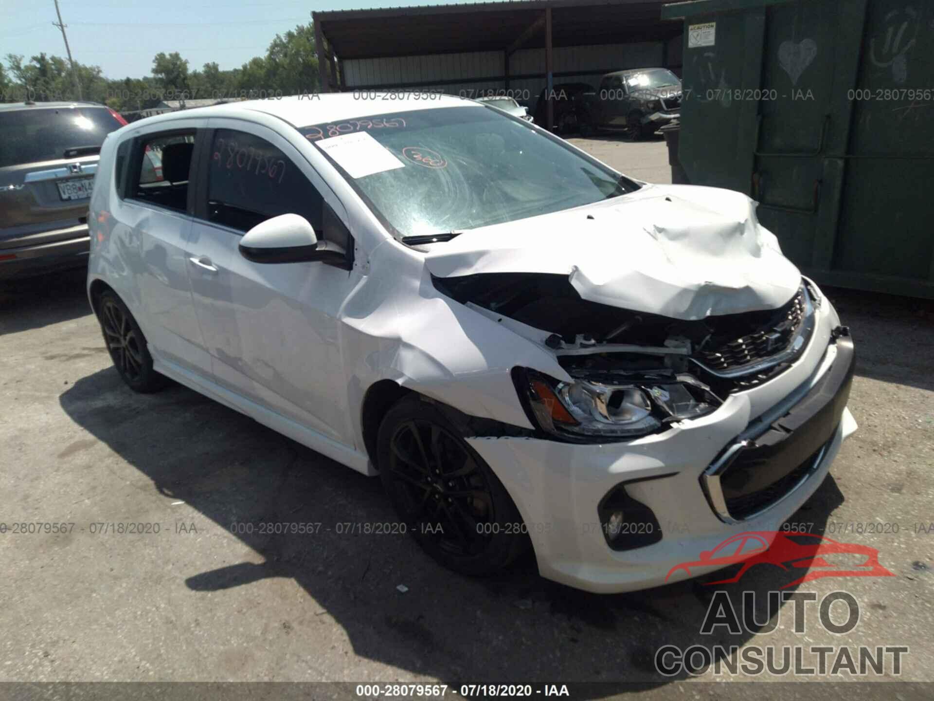 CHEVROLET SONIC 2018 - 1G1JD6SH8J4108173