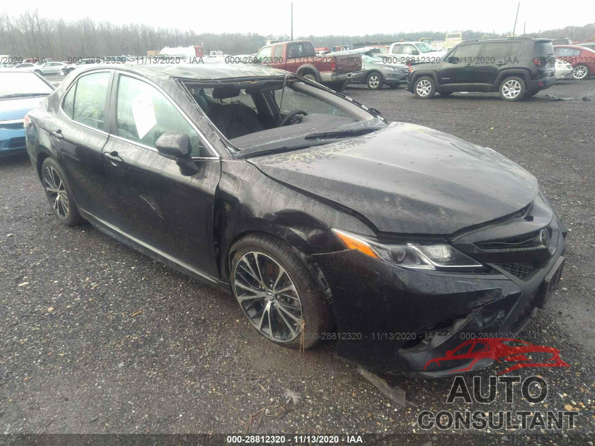 TOYOTA CAMRY 2018 - 4T1B11HK0JU669473