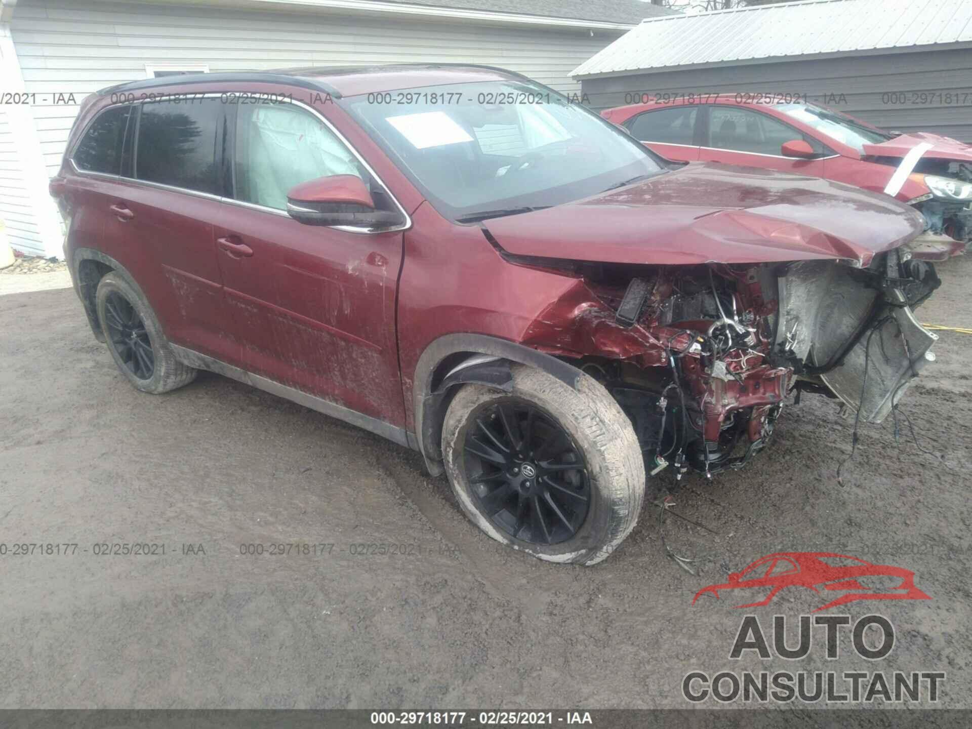 TOYOTA HIGHLANDER 2019 - 5TDJZRFH5KS622007