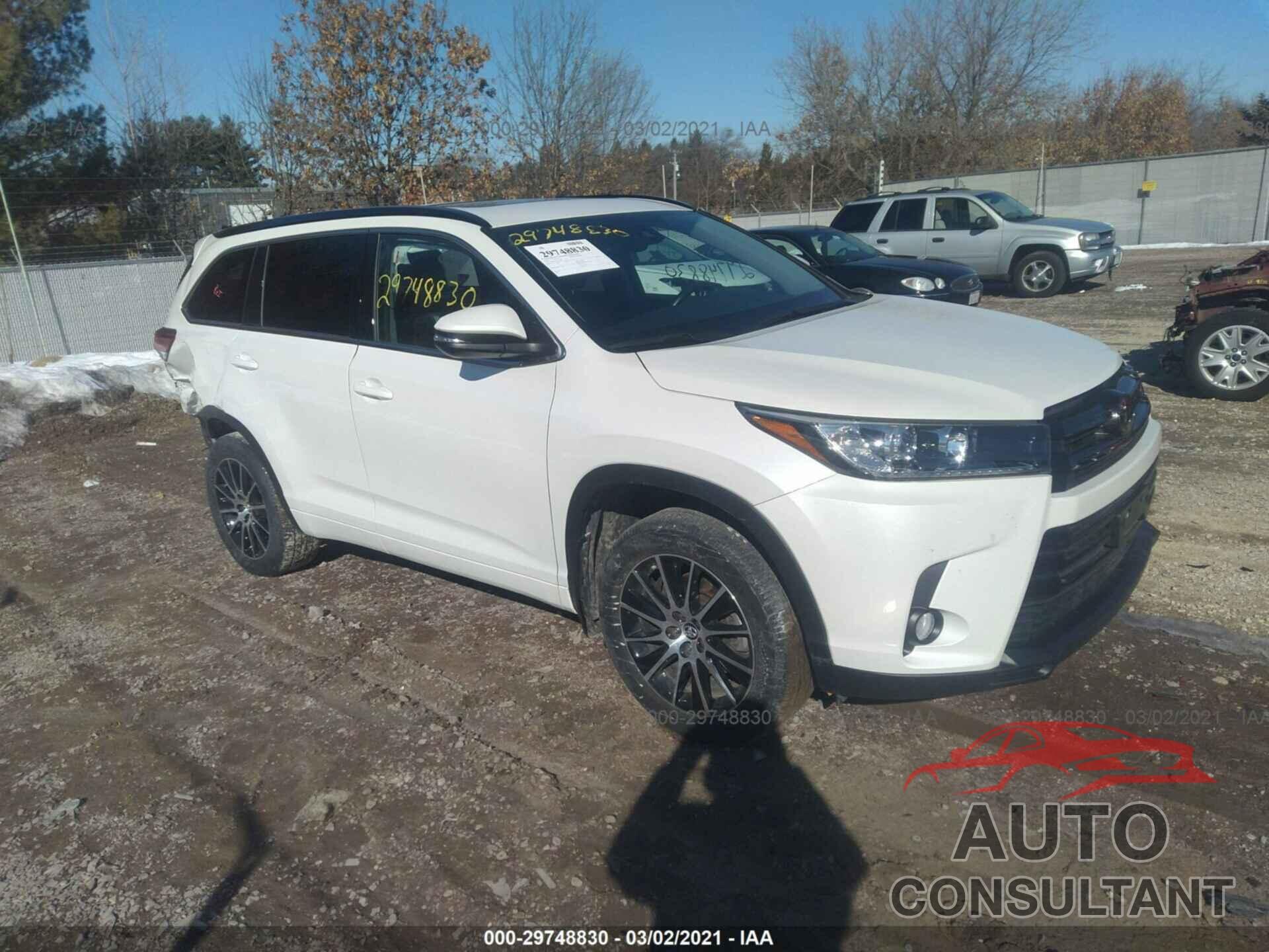 TOYOTA HIGHLANDER 2018 - 5TDJZRFHXJS491803