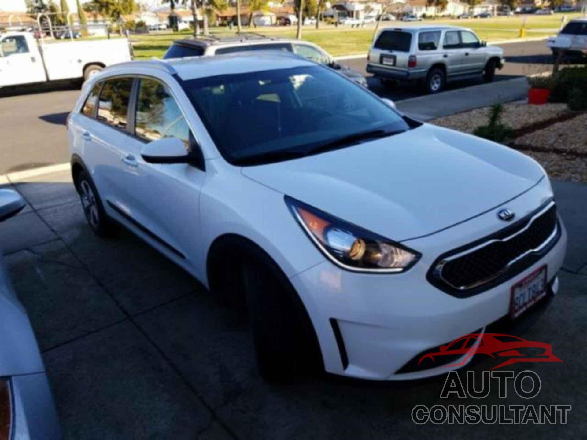 KIA NIRO 2018 - KNDCB3LC5J5157719