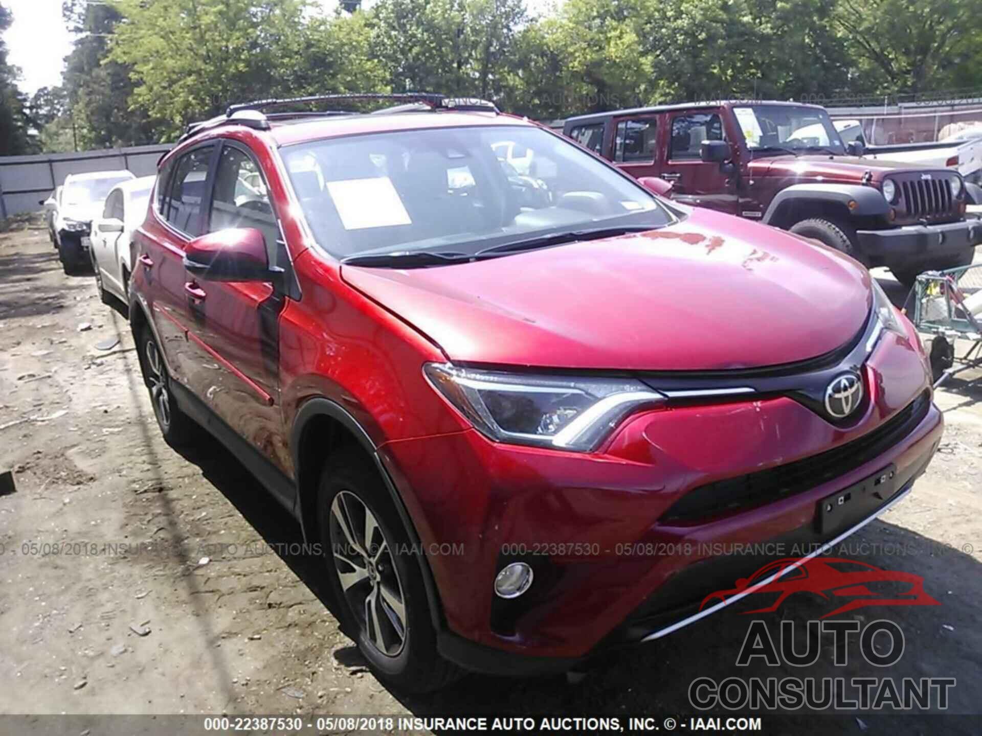 TOYOTA RAV4 2017 - JTMWFREV9HJ147828