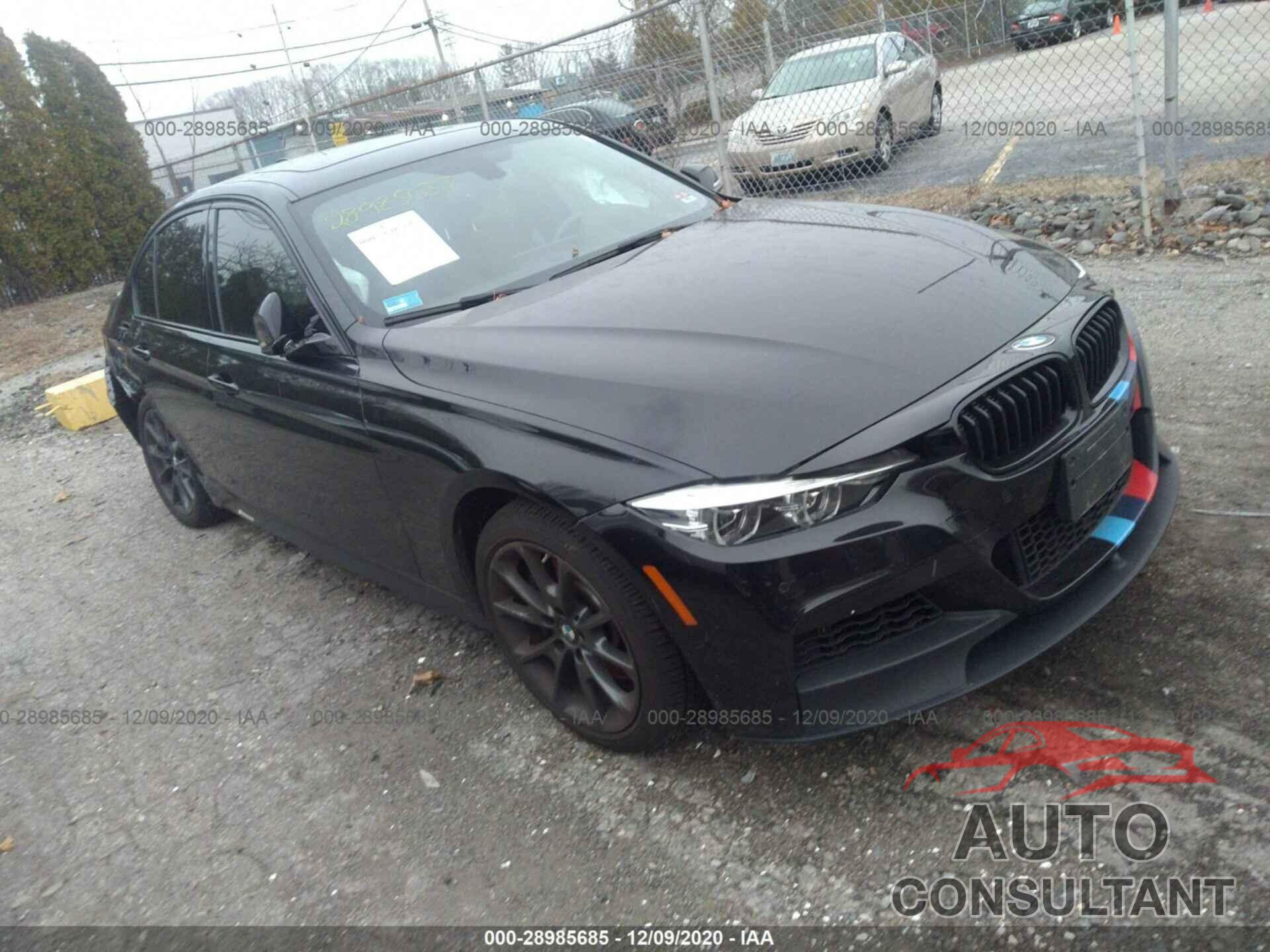 BMW 3 SERIES 2017 - WBA8B7G33HNU38187