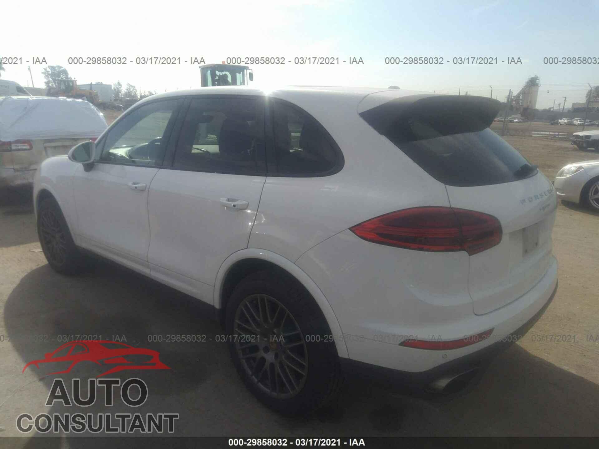 PORSCHE CAYENNE 2017 - WP1AA2A26HKA90203