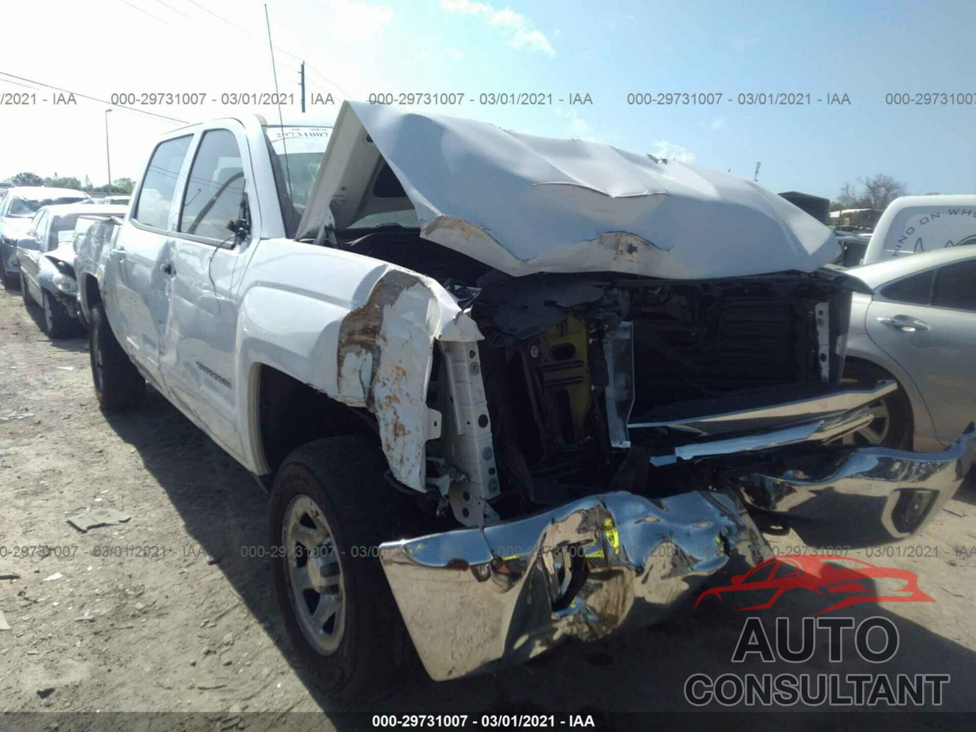 CHEVROLET SILVERADO 1500 2018 - 3GCUKREC6JG583724