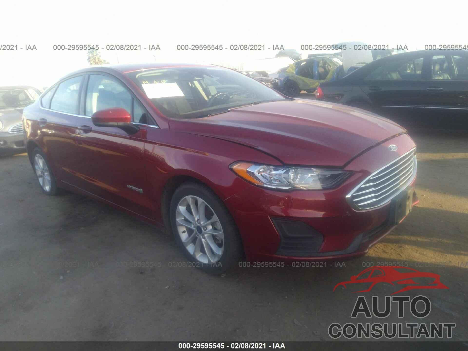 FORD FUSION HYBRID 2019 - 3FA6P0LU7KR135196