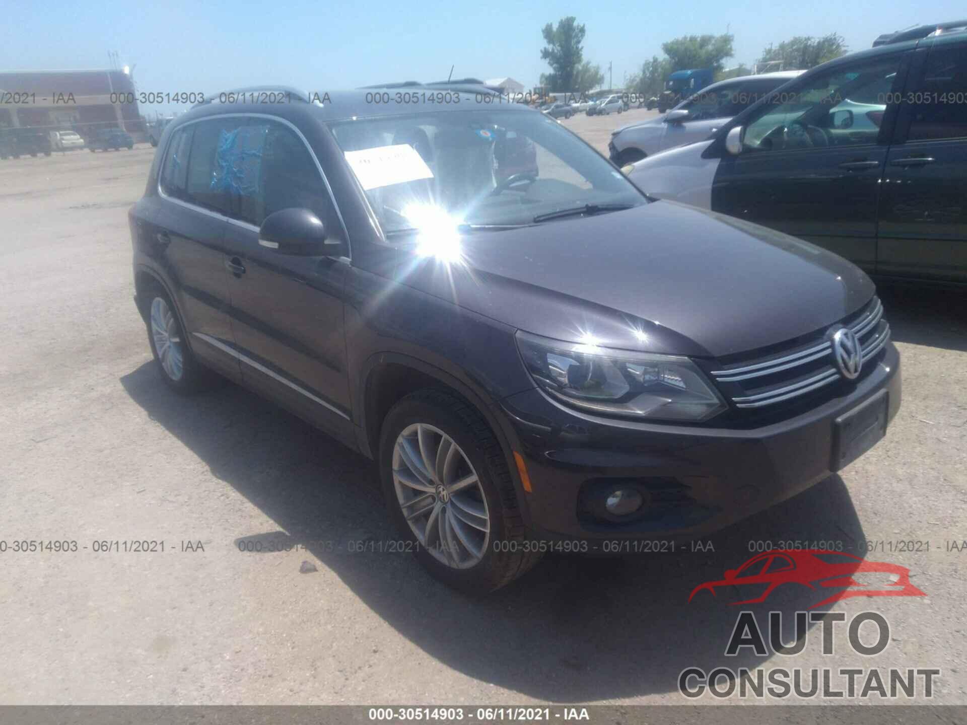 VOLKSWAGEN TIGUAN 2016 - WVGBV7AX2GW568798