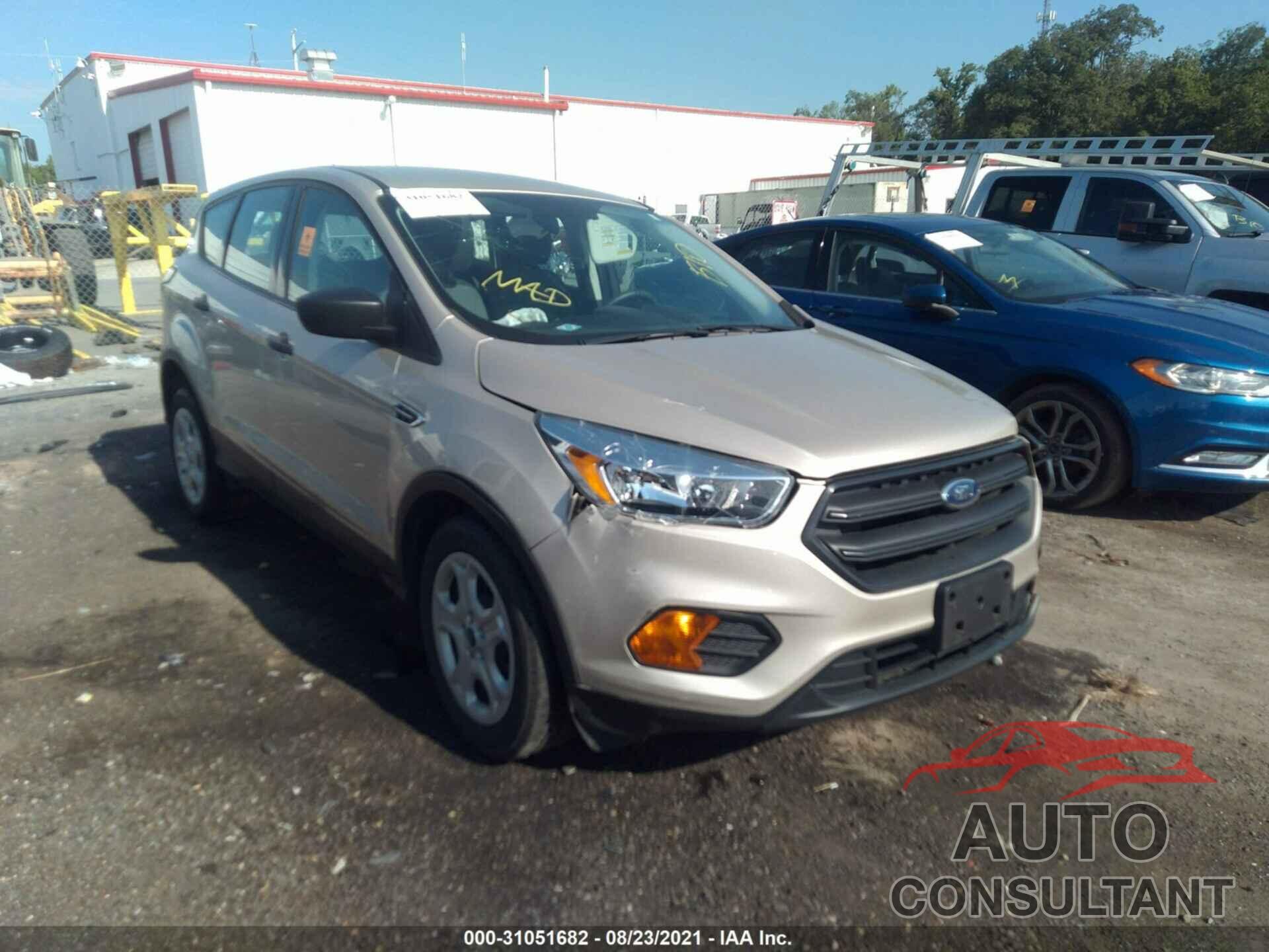 FORD ESCAPE 2017 - 1FMCU0F79HUD64469