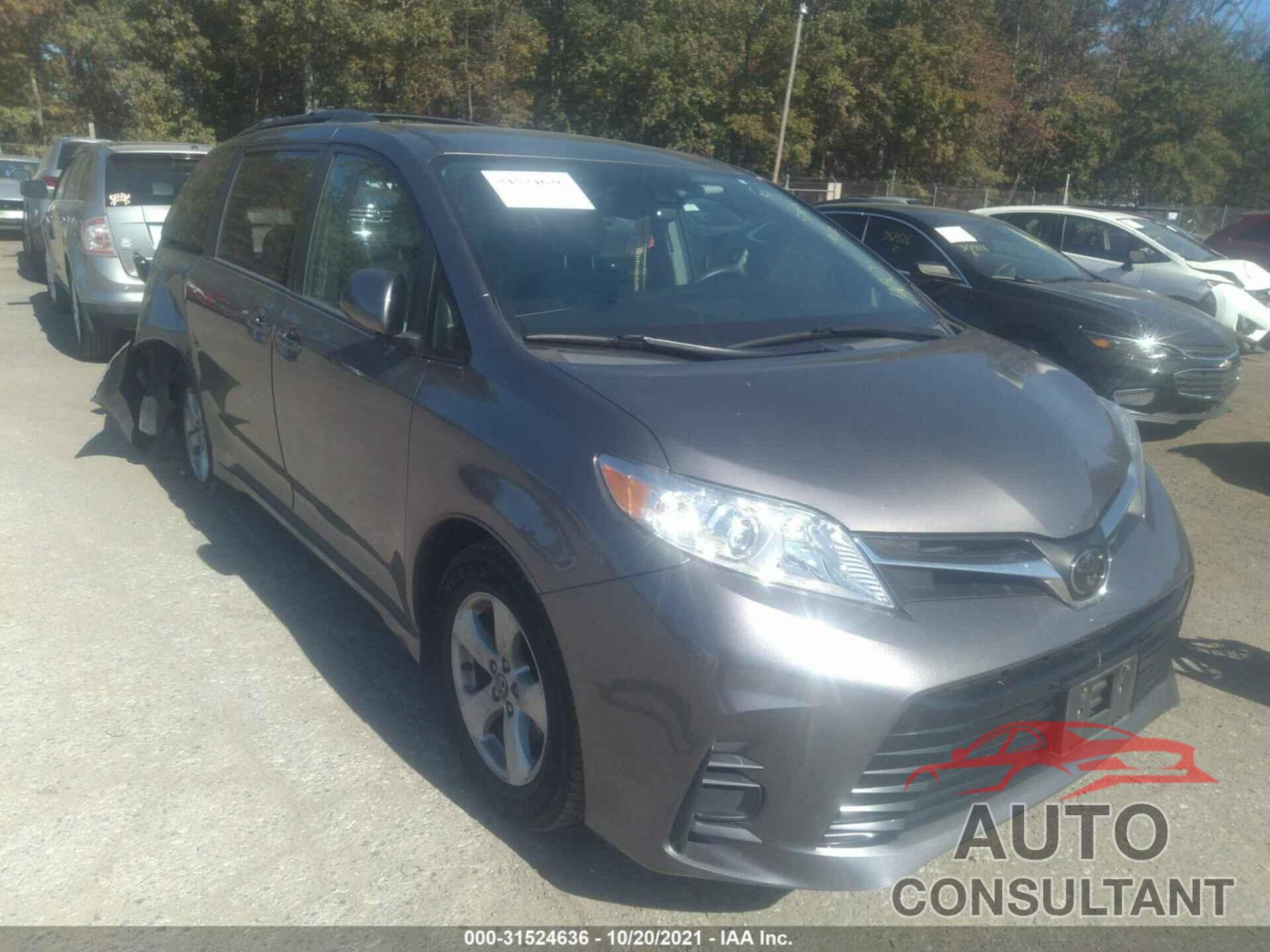 TOYOTA SIENNA 2018 - 5TDKZ3DC9JS952689