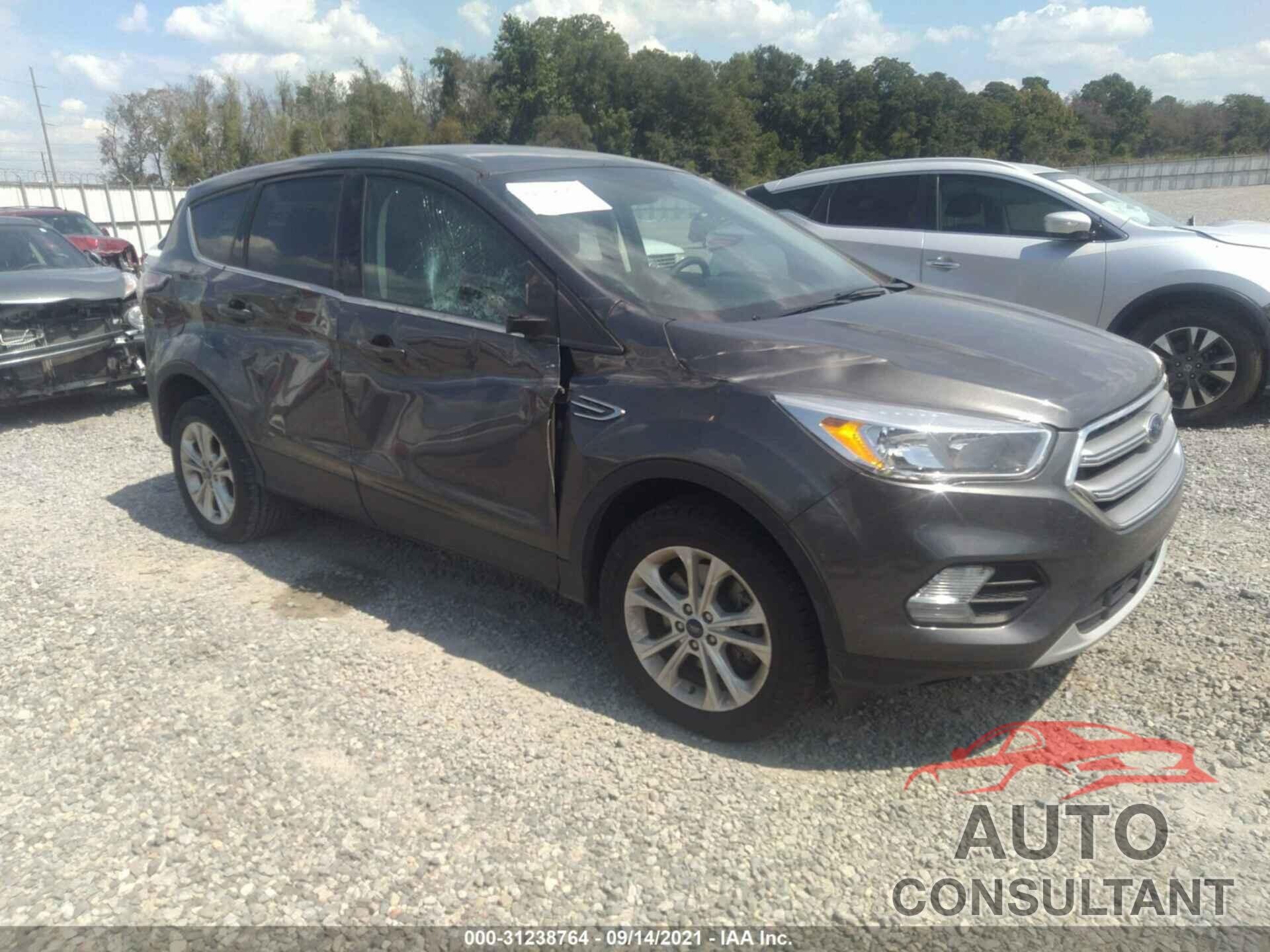 FORD ESCAPE 2017 - 1FMCU0G96HUB26465