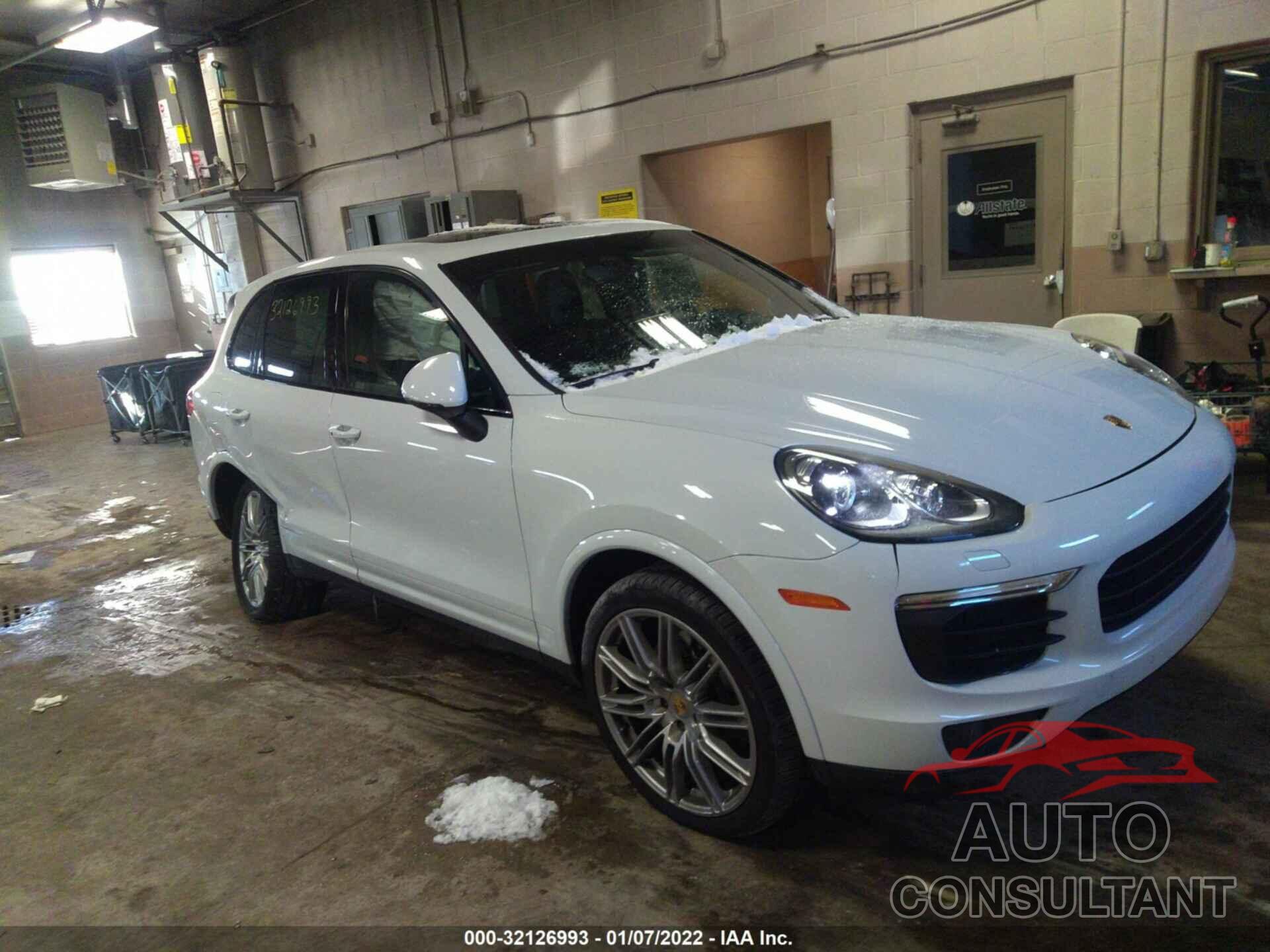 PORSCHE CAYENNE 2017 - WP1AA2A25HKA90631