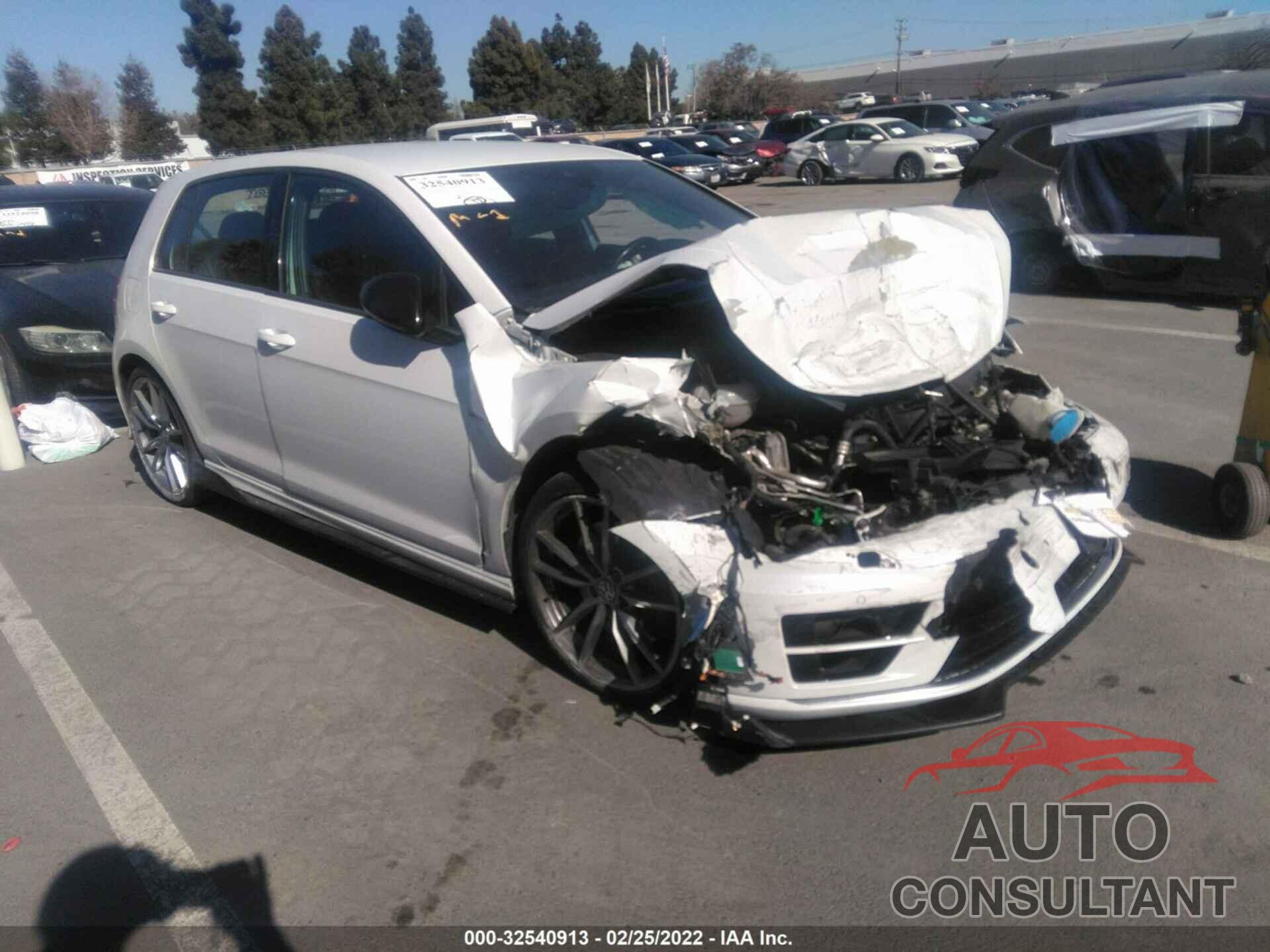 VOLKSWAGEN GOLF R 2017 - WVWVF7AUXHW133257