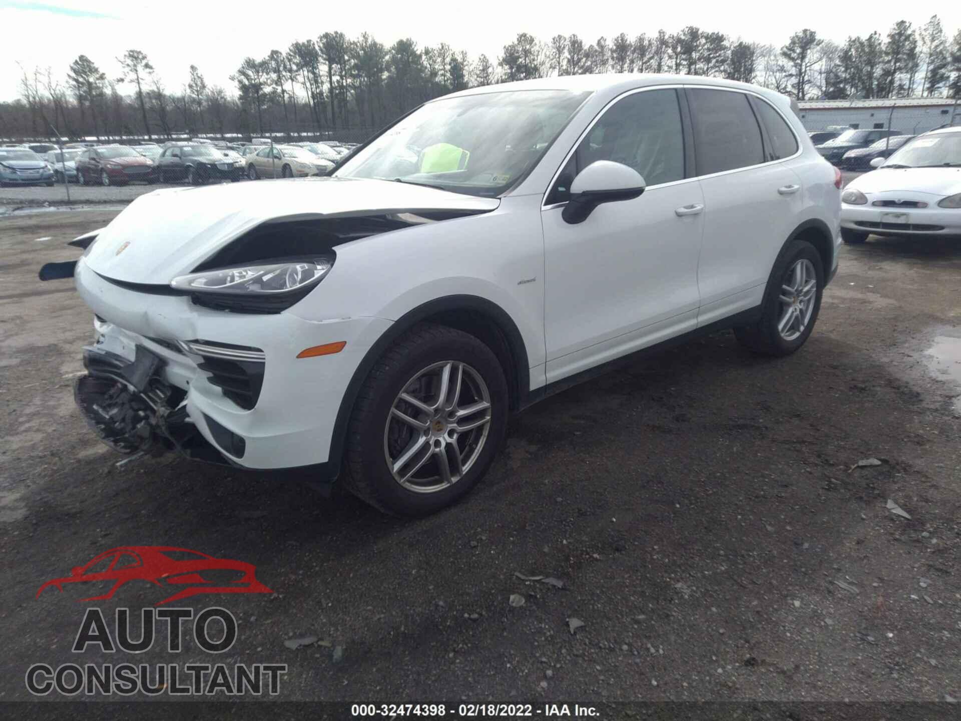 PORSCHE CAYENNE 2016 - WP1AF2A24GKA42537