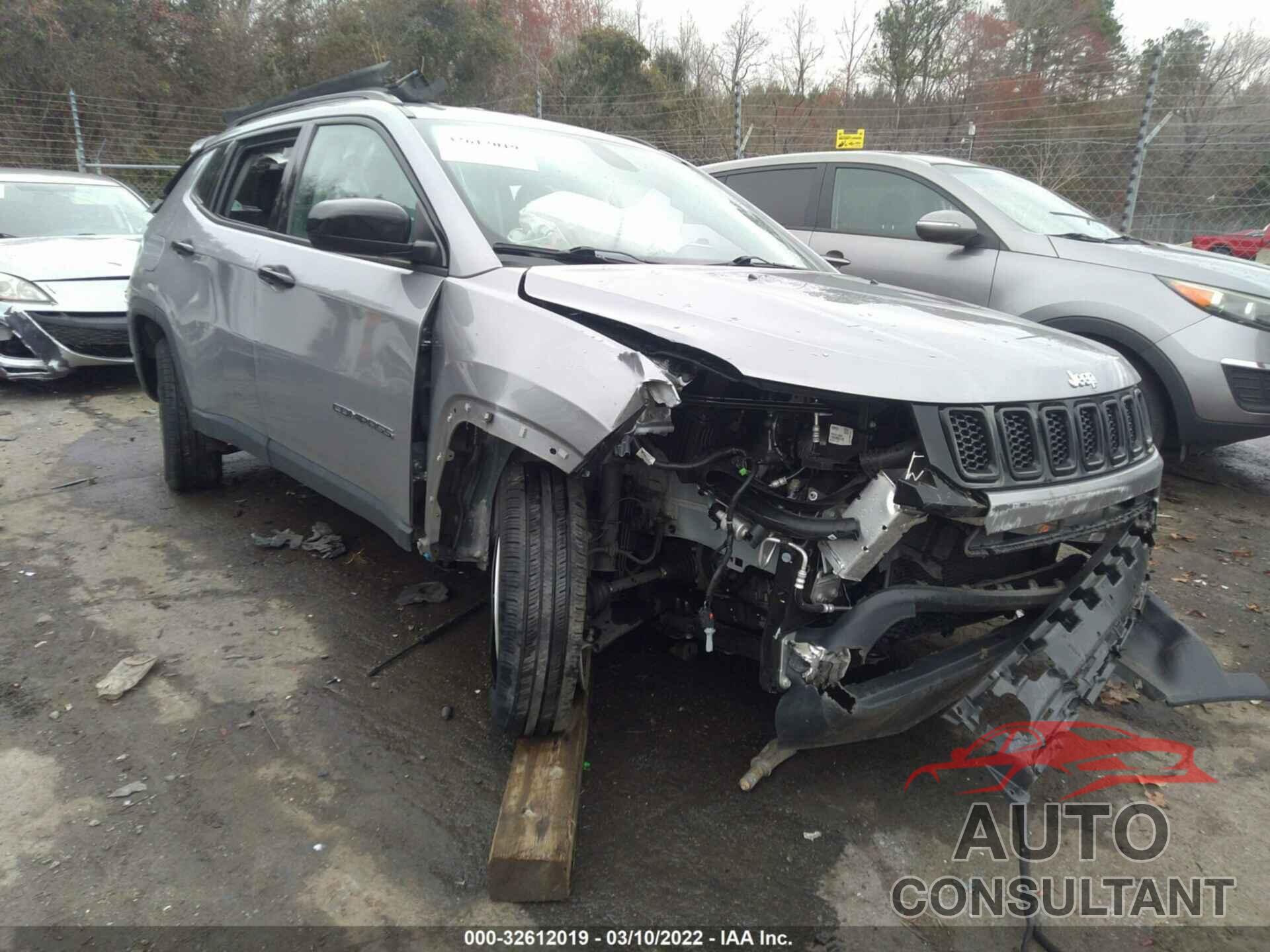 JEEP COMPASS 2018 - 3C4NJCAB7JT181736
