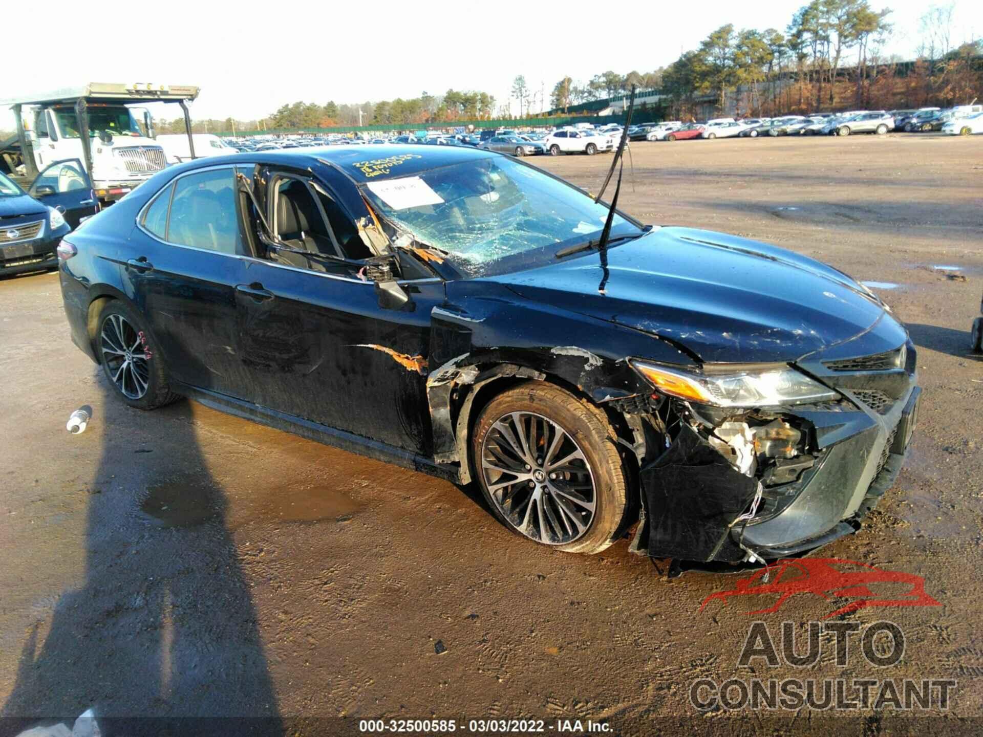TOYOTA CAMRY 2018 - JTNB11HK4J3049487