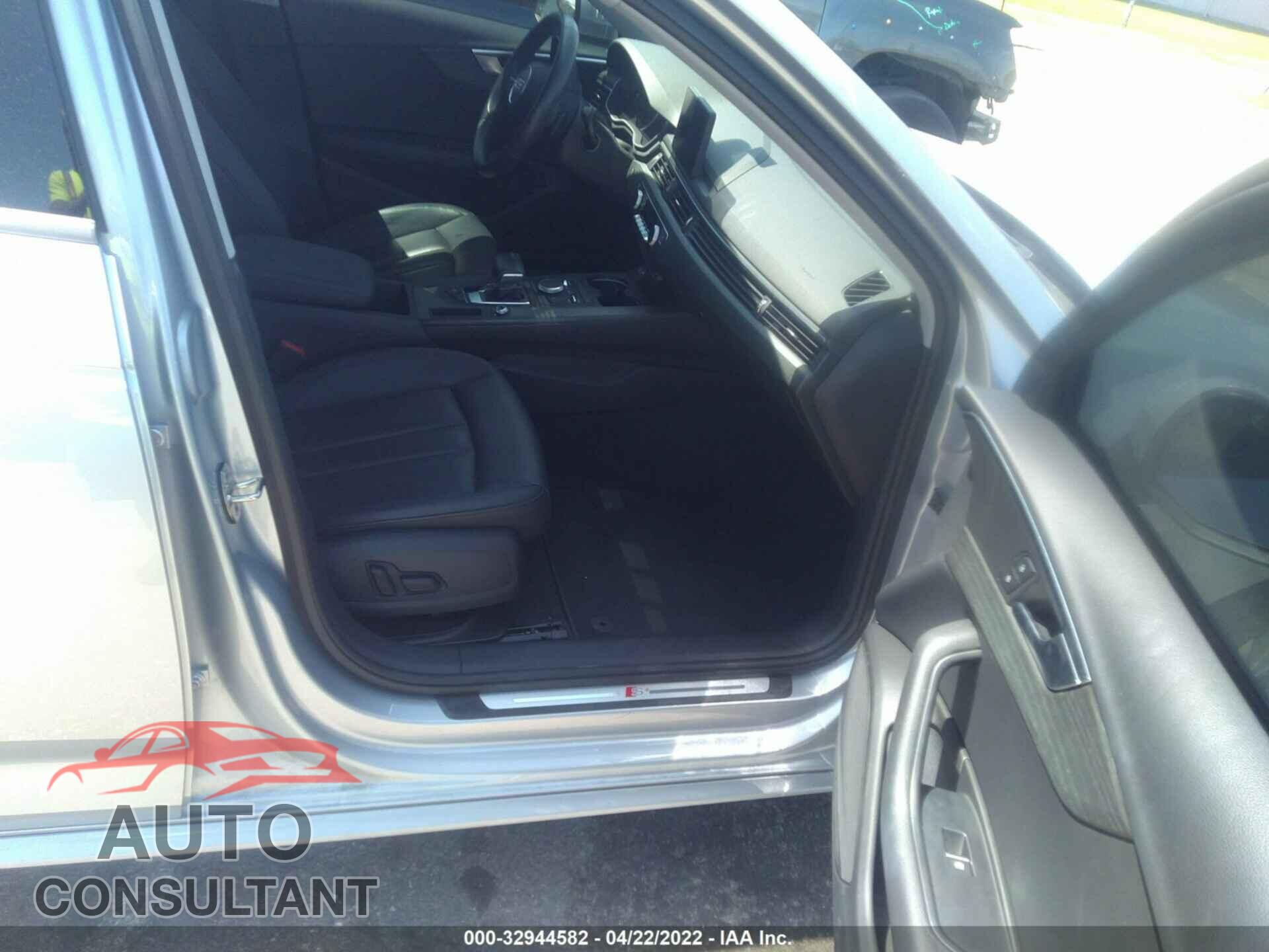 AUDI A4 2018 - WAUKMAF45JA085472