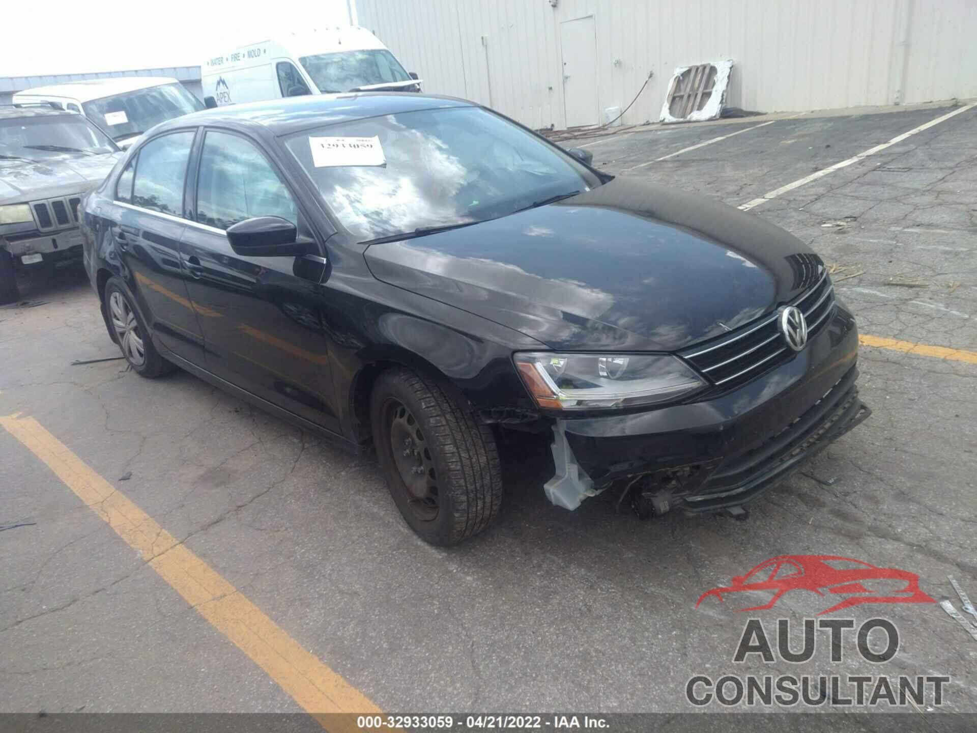 VOLKSWAGEN JETTA 2017 - 3VW2B7AJ8HM318148