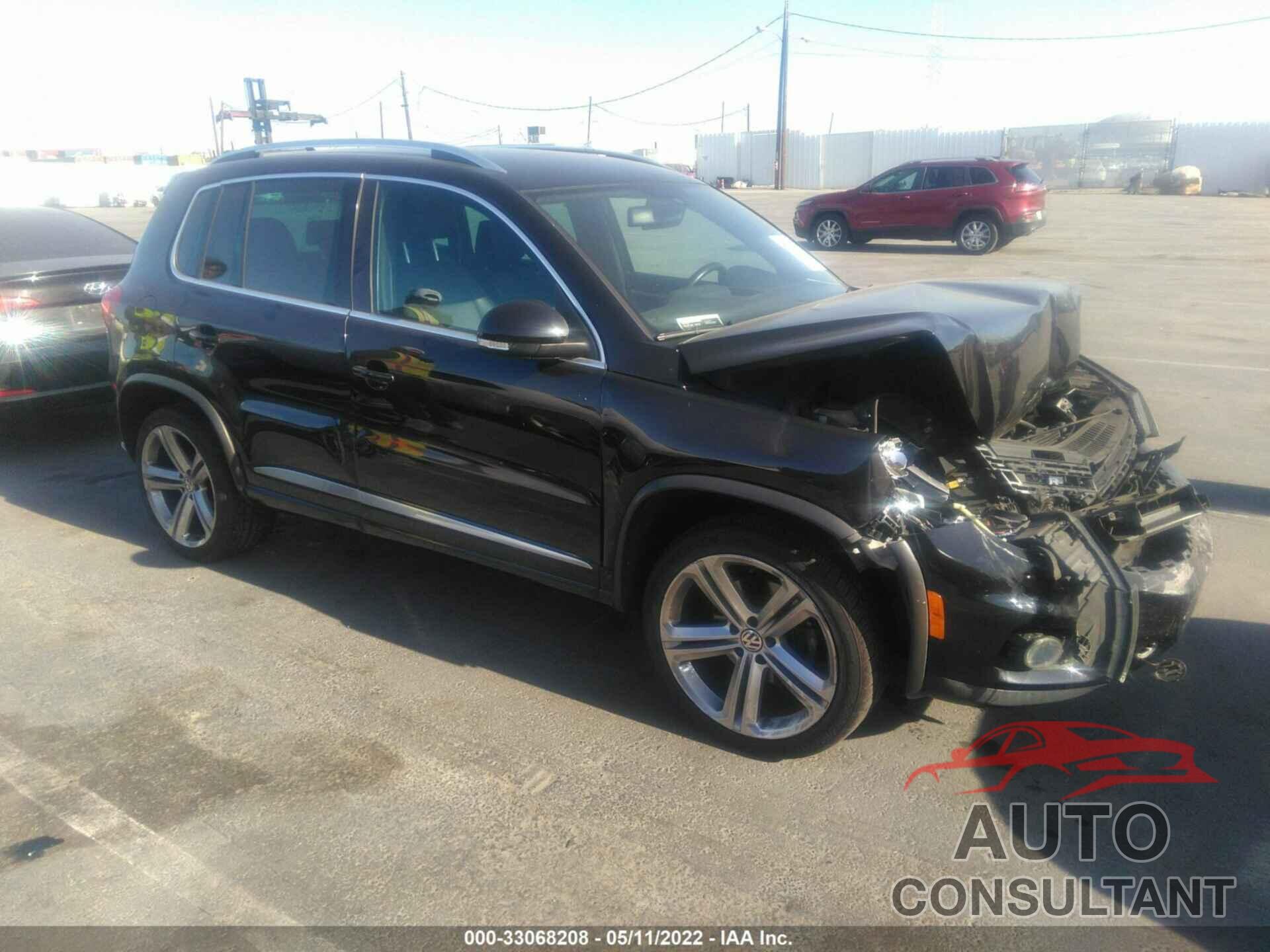 VOLKSWAGEN TIGUAN 2016 - WVGAV7AX7GW037088