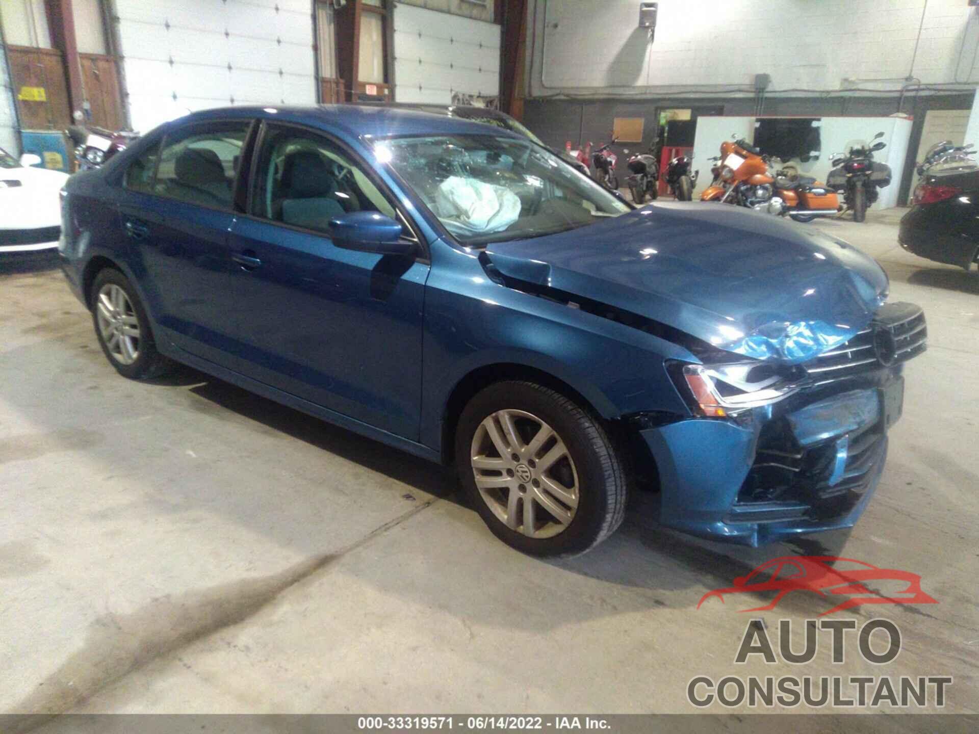 VOLKSWAGEN JETTA 2018 - 3VW2B7AJ8JM236278