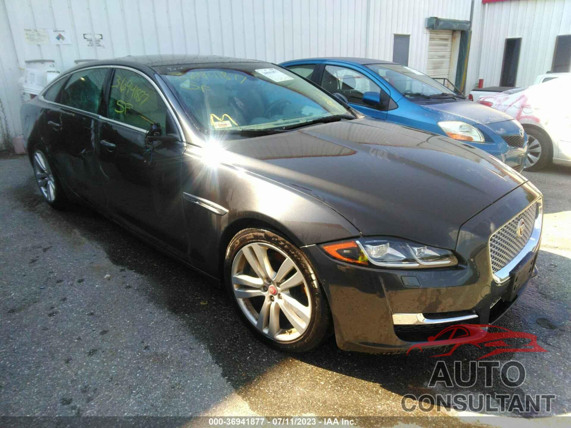 JAGUAR XJ 2016 - SAJWA2G78G8V92685
