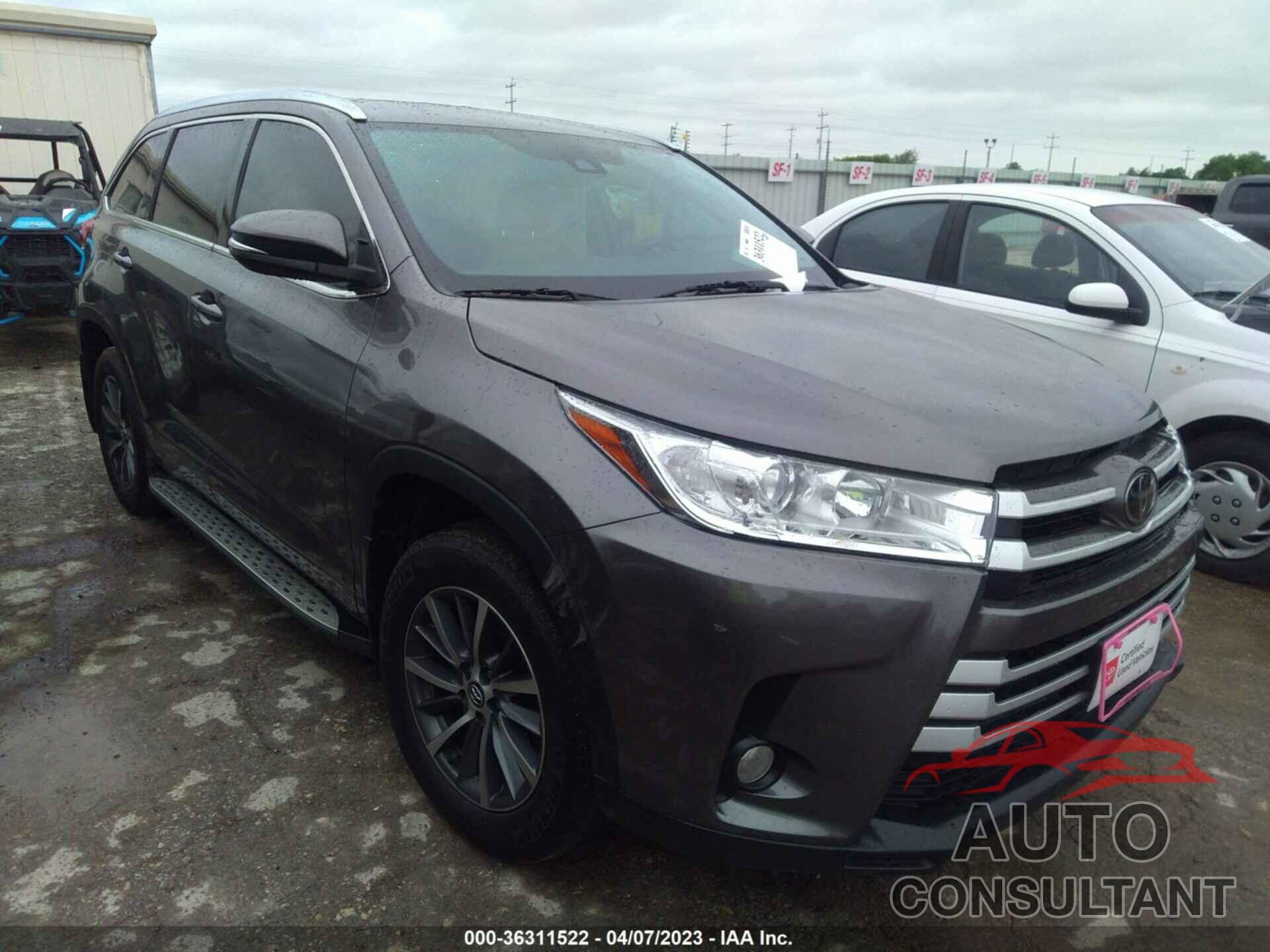 TOYOTA HIGHLANDER 2018 - 5TDKZRFH8JS548732