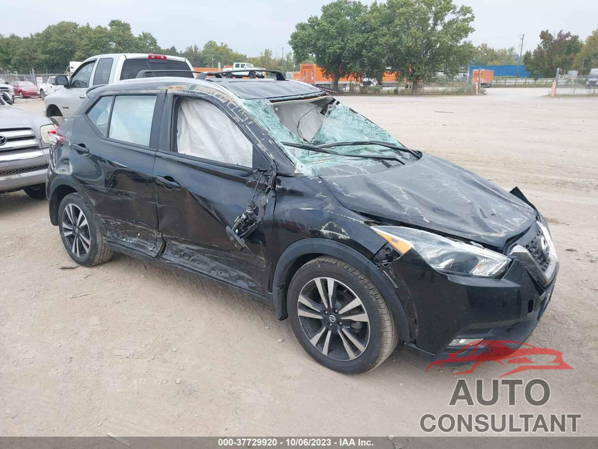 NISSAN KICKS 2018 - 3N1CP5CU1JL533342