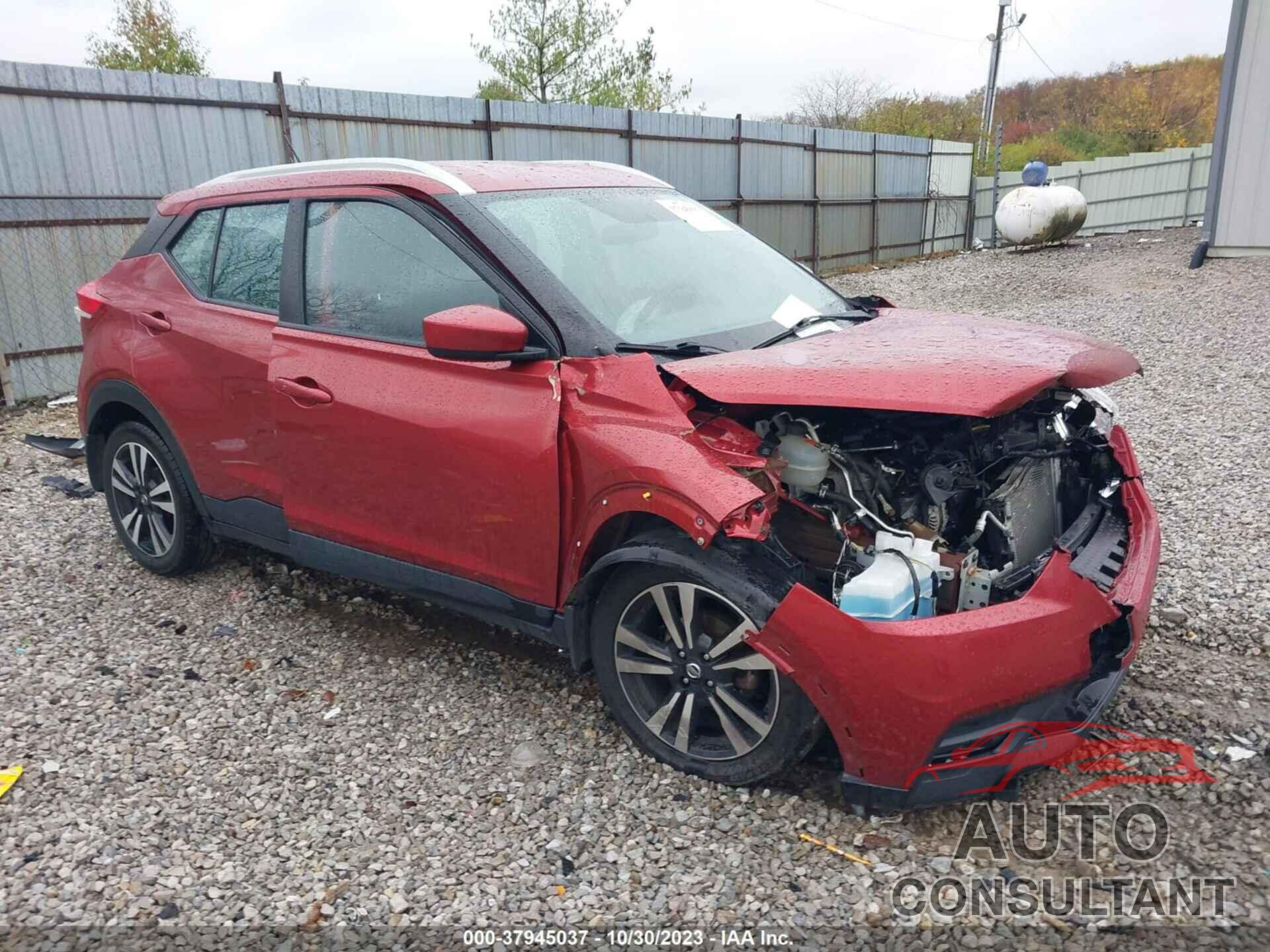 NISSAN KICKS 2018 - 3N1CP5CU2JL512659