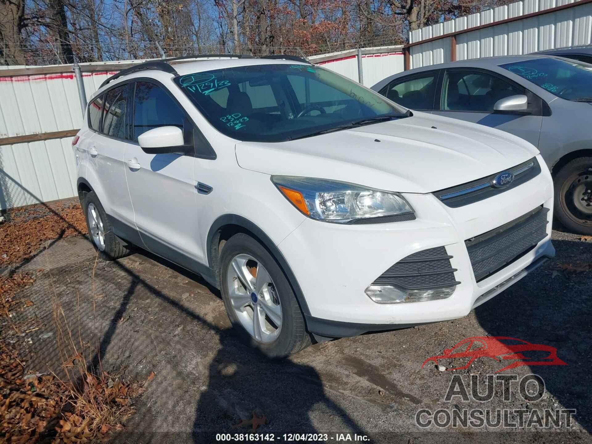 FORD ESCAPE 2015 - 1FMCU0GX5FUA03364