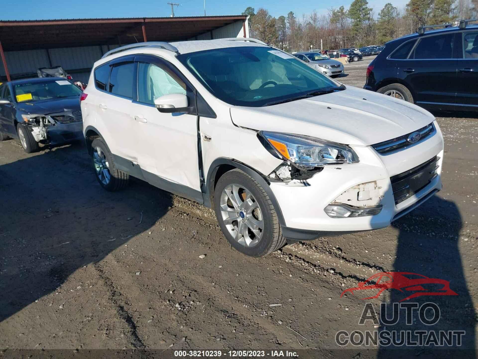 FORD ESCAPE 2015 - 1FMCU0JX1FUB00733