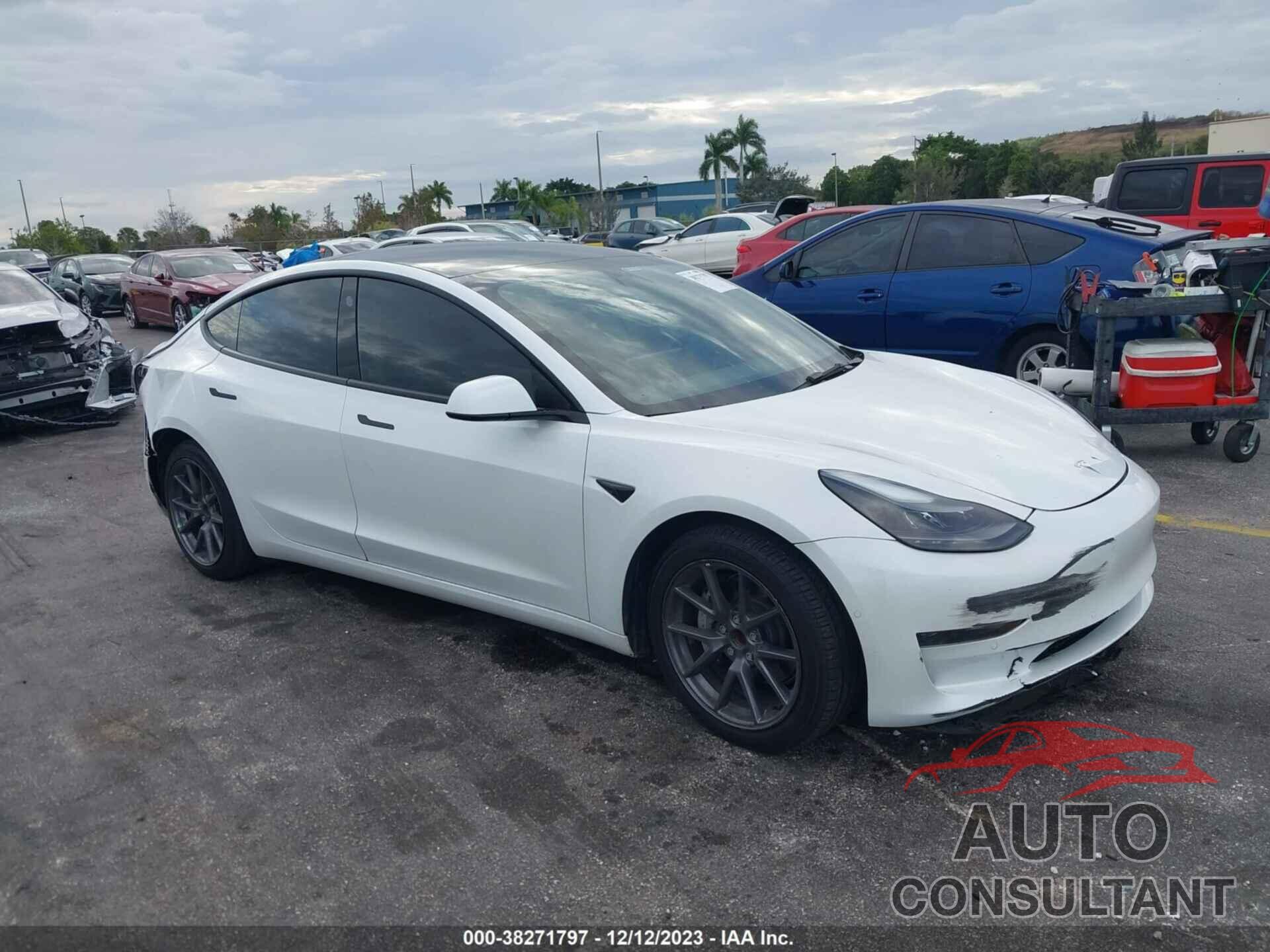 TESLA MODEL 3 2022 - 5YJ3E1EA9NF240873