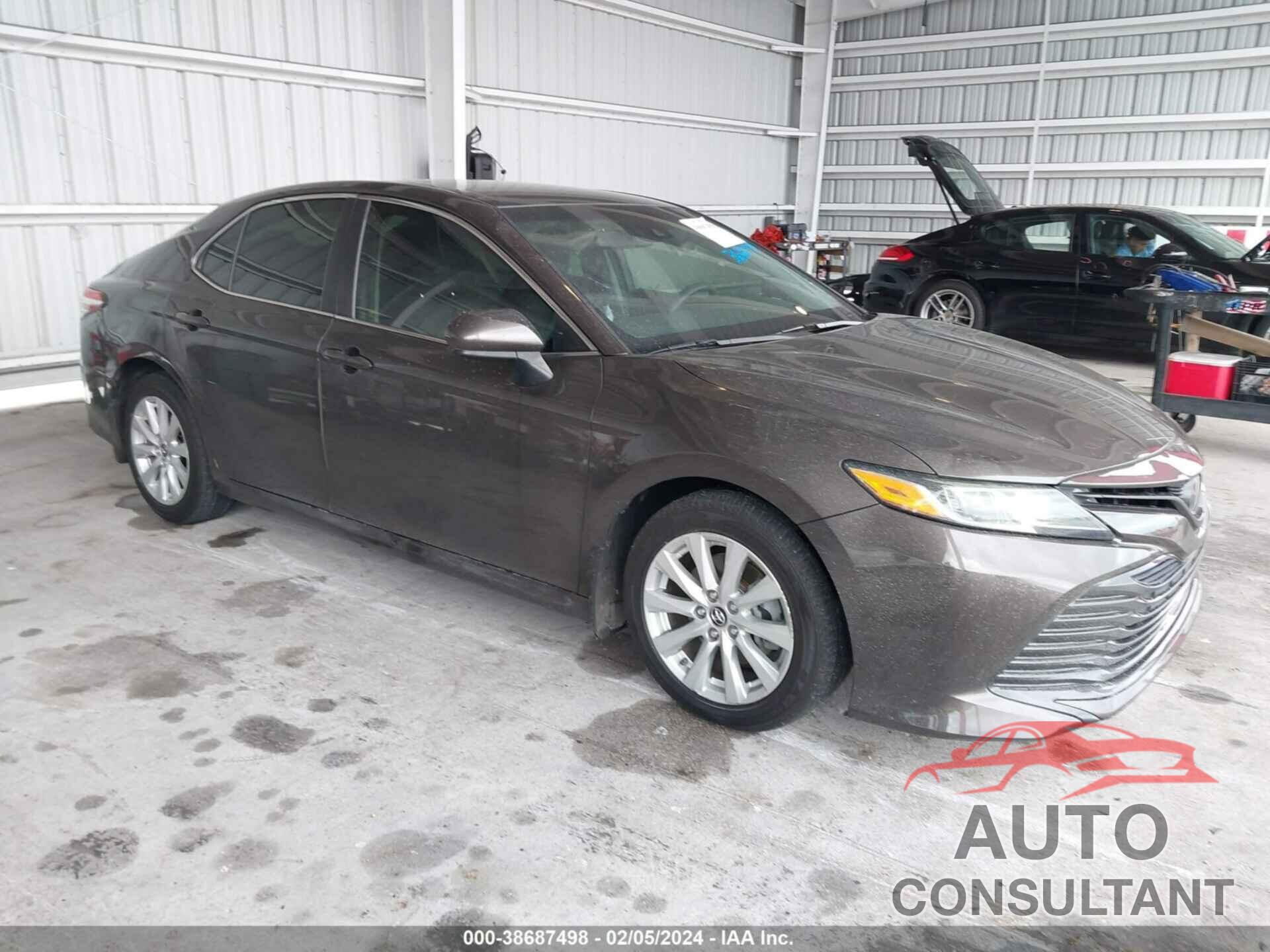 TOYOTA CAMRY 2018 - JTNB11HK5J3044475
