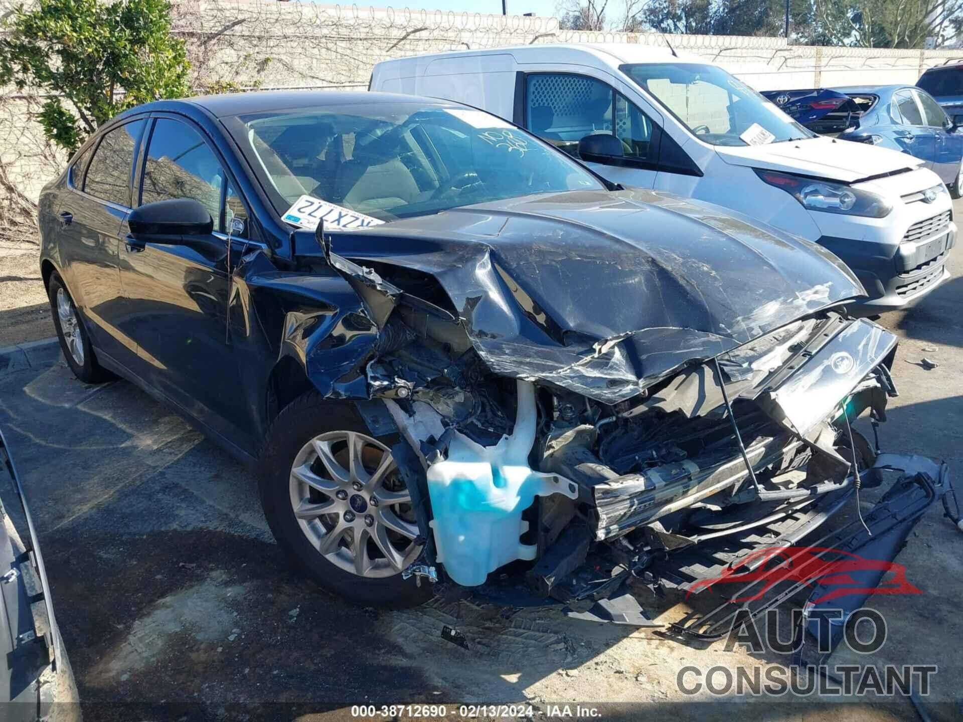 FORD FUSION 2016 - 3FA6P0G72GR385344