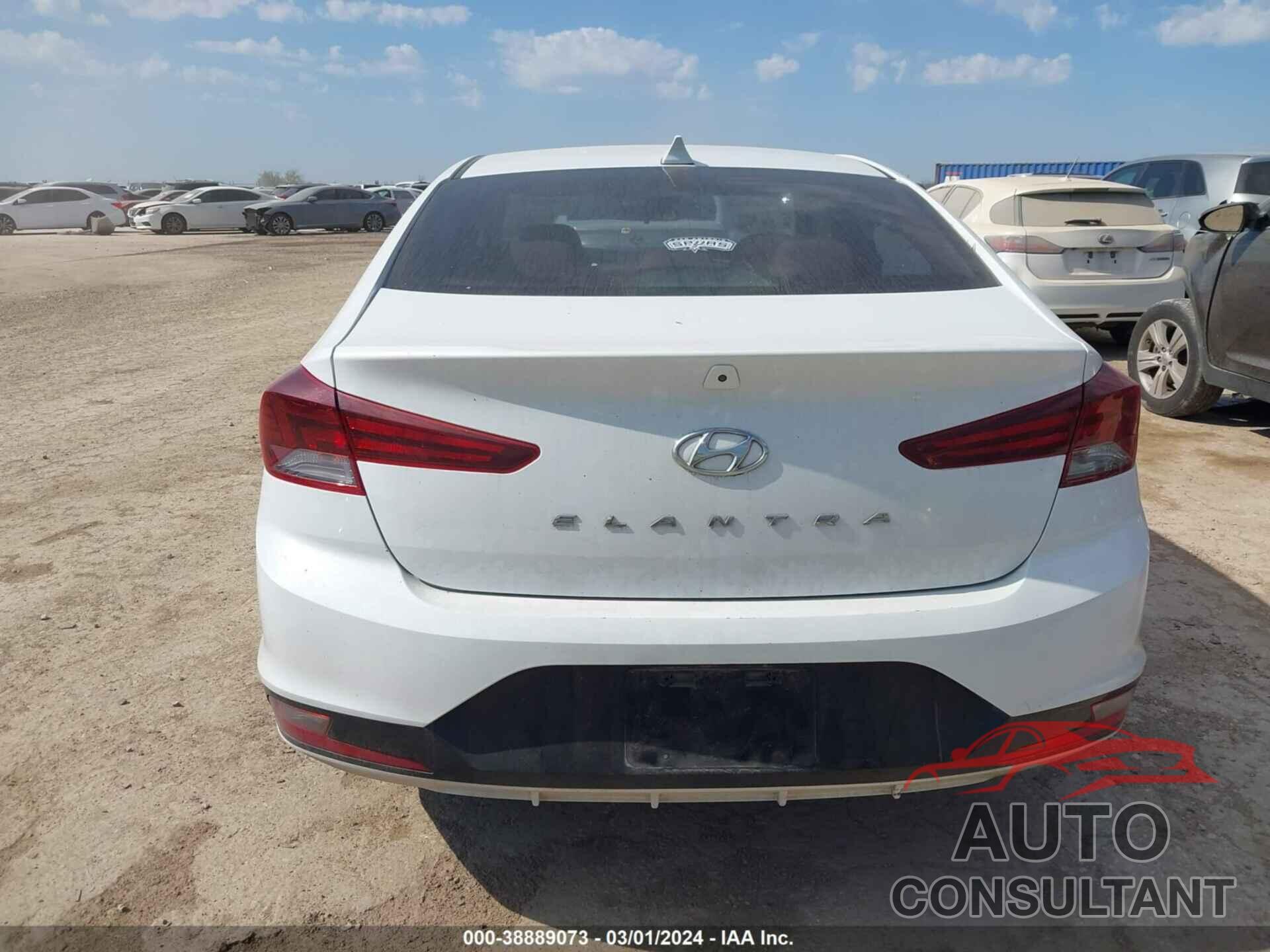 HYUNDAI ELANTRA 2019 - 5NPD84LF7KH480853