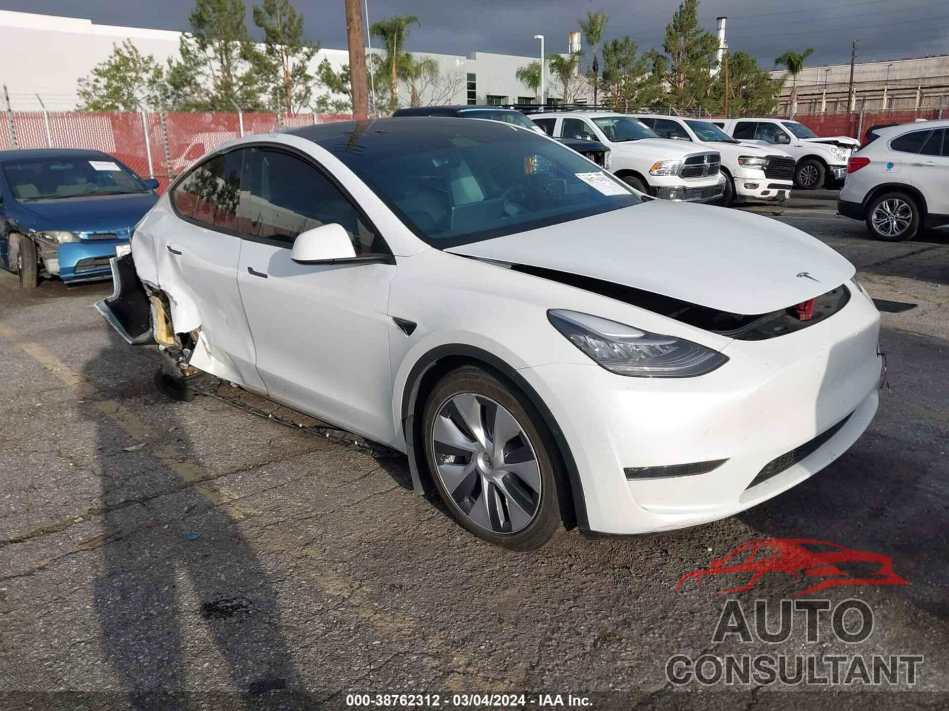 TESLA MODEL Y 2023 - 7SAYGDEE6PA040153