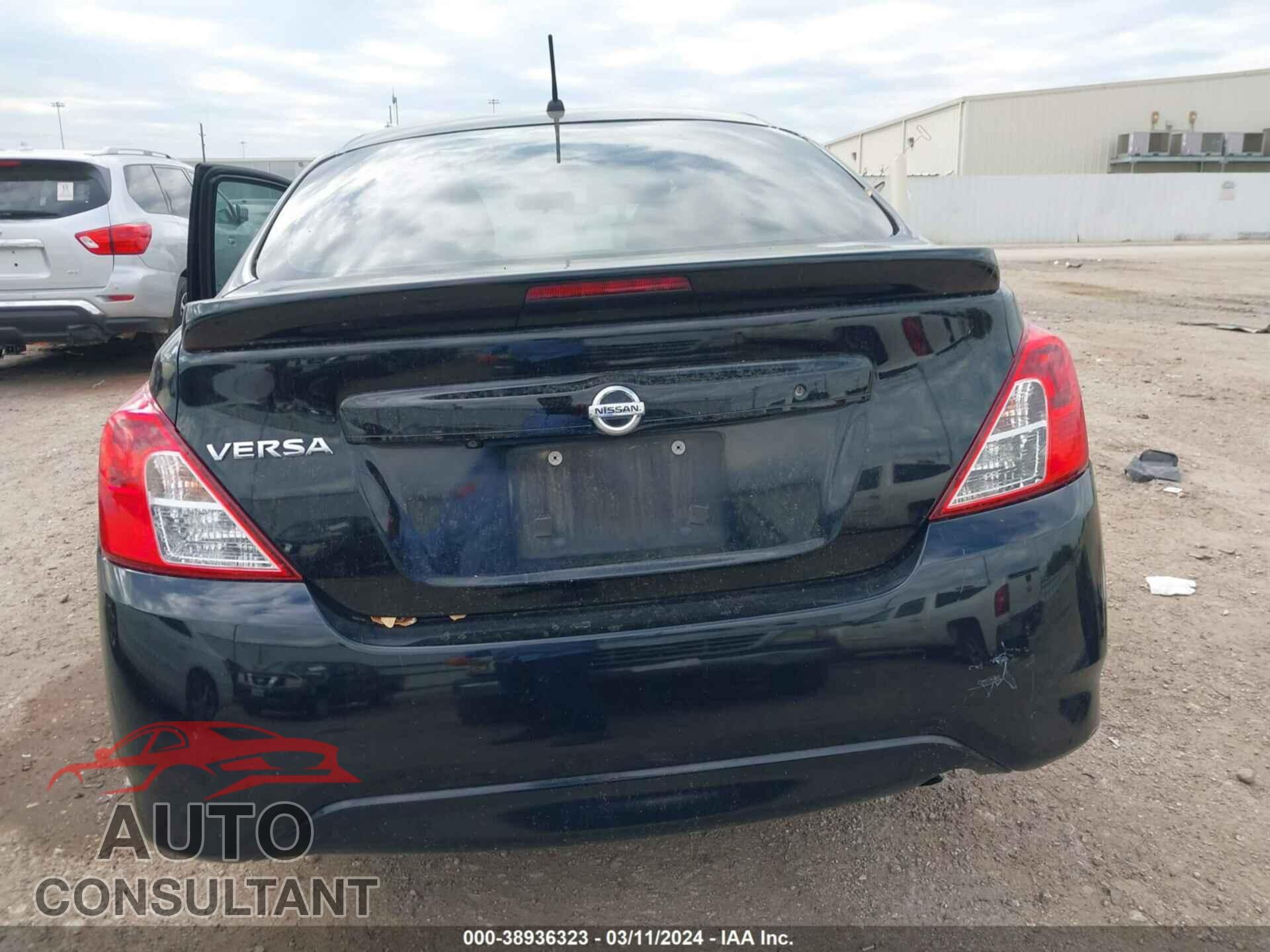 NISSAN VERSA 2019 - 3N1CN7AP3KL812811
