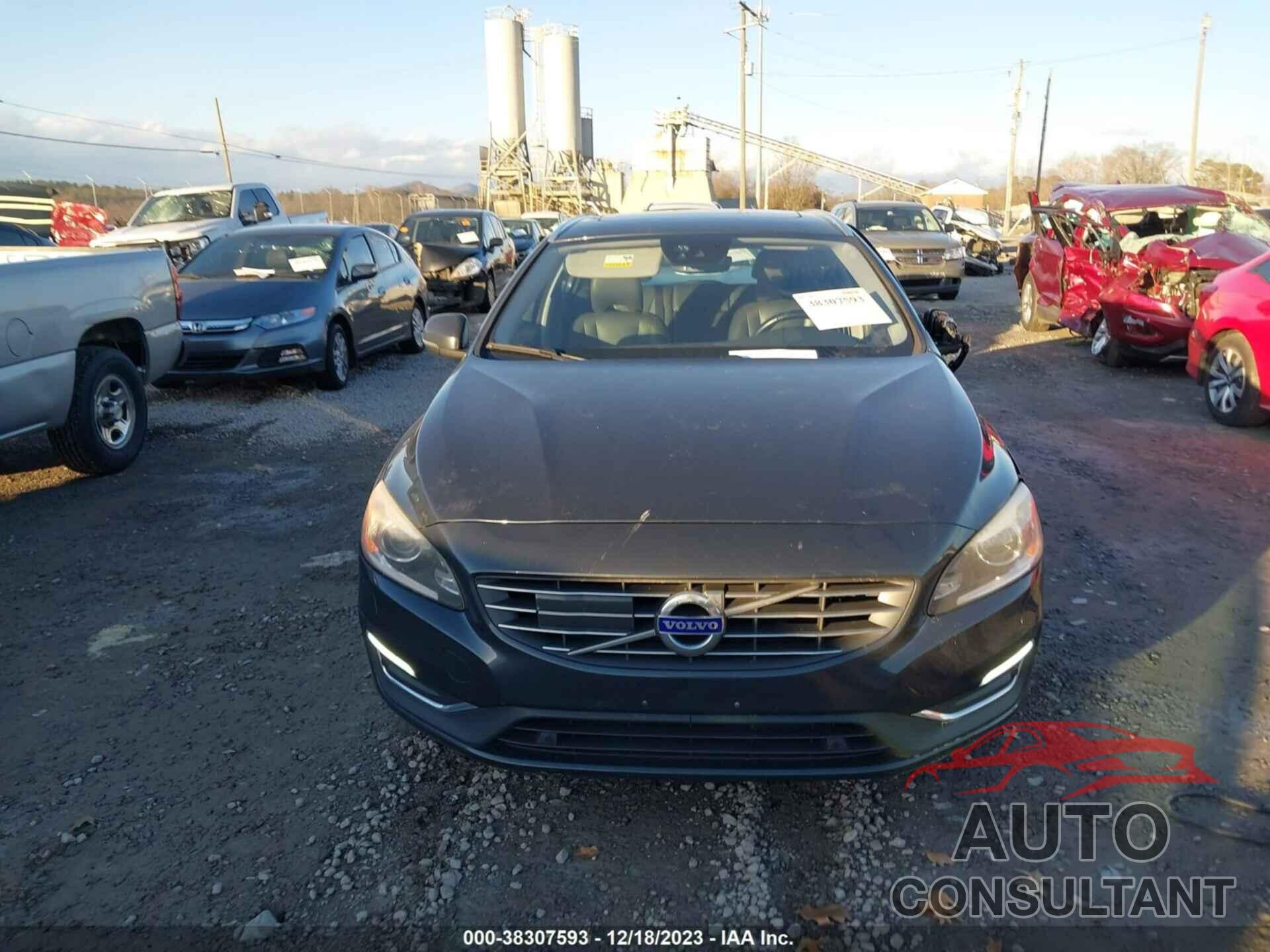 VOLVO V60 2016 - YV140MEM5G1301852