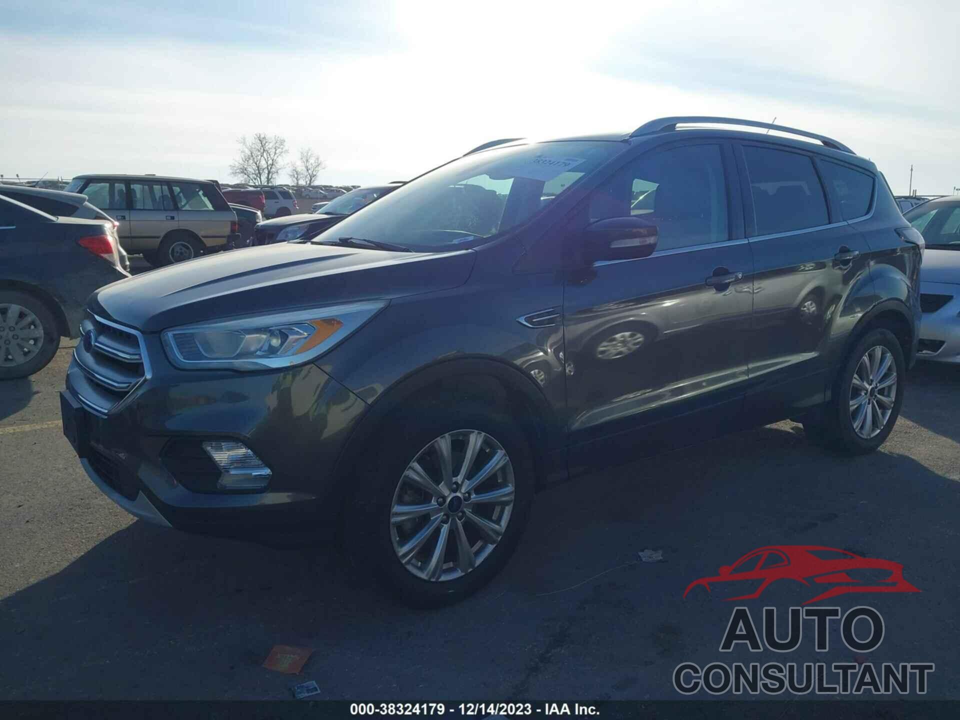 FORD ESCAPE 2017 - 1FMCU9J99HUC13581