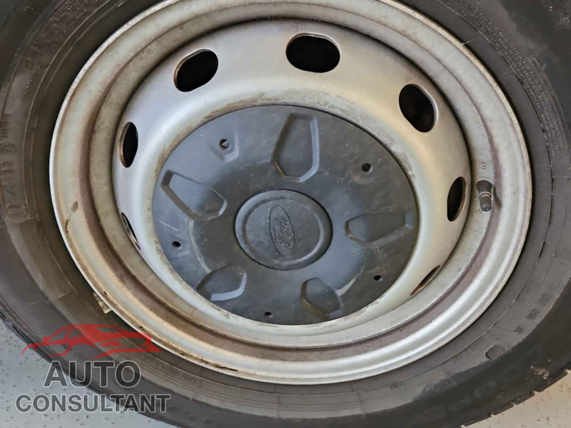 FORD TRANSIT-150 2017 - 1FTYE1YM2HKA68382