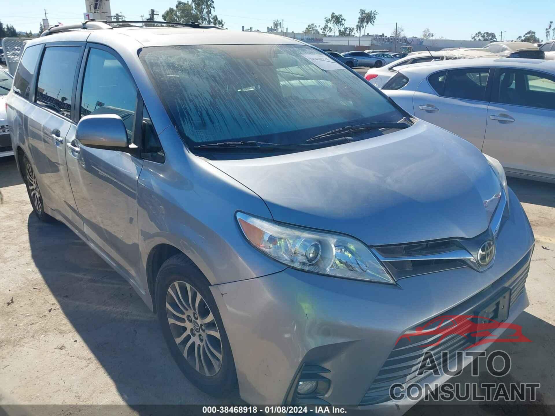 TOYOTA SIENNA 2018 - 5TDYZ3DCXJS920618