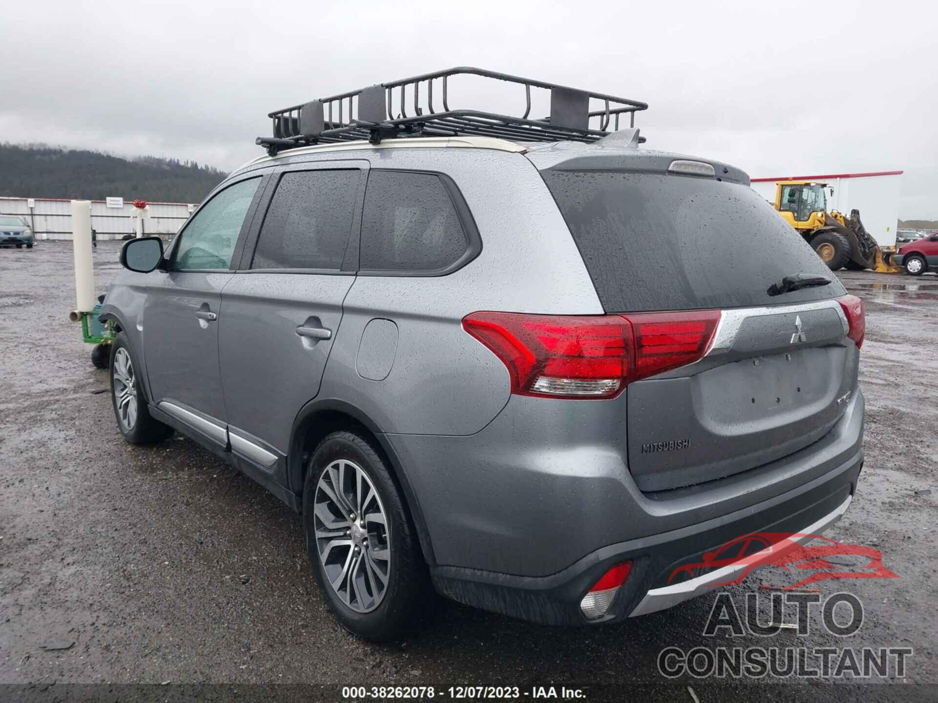 MITSUBISHI OUTLANDER 2017 - JA4AD3A38HZ028083