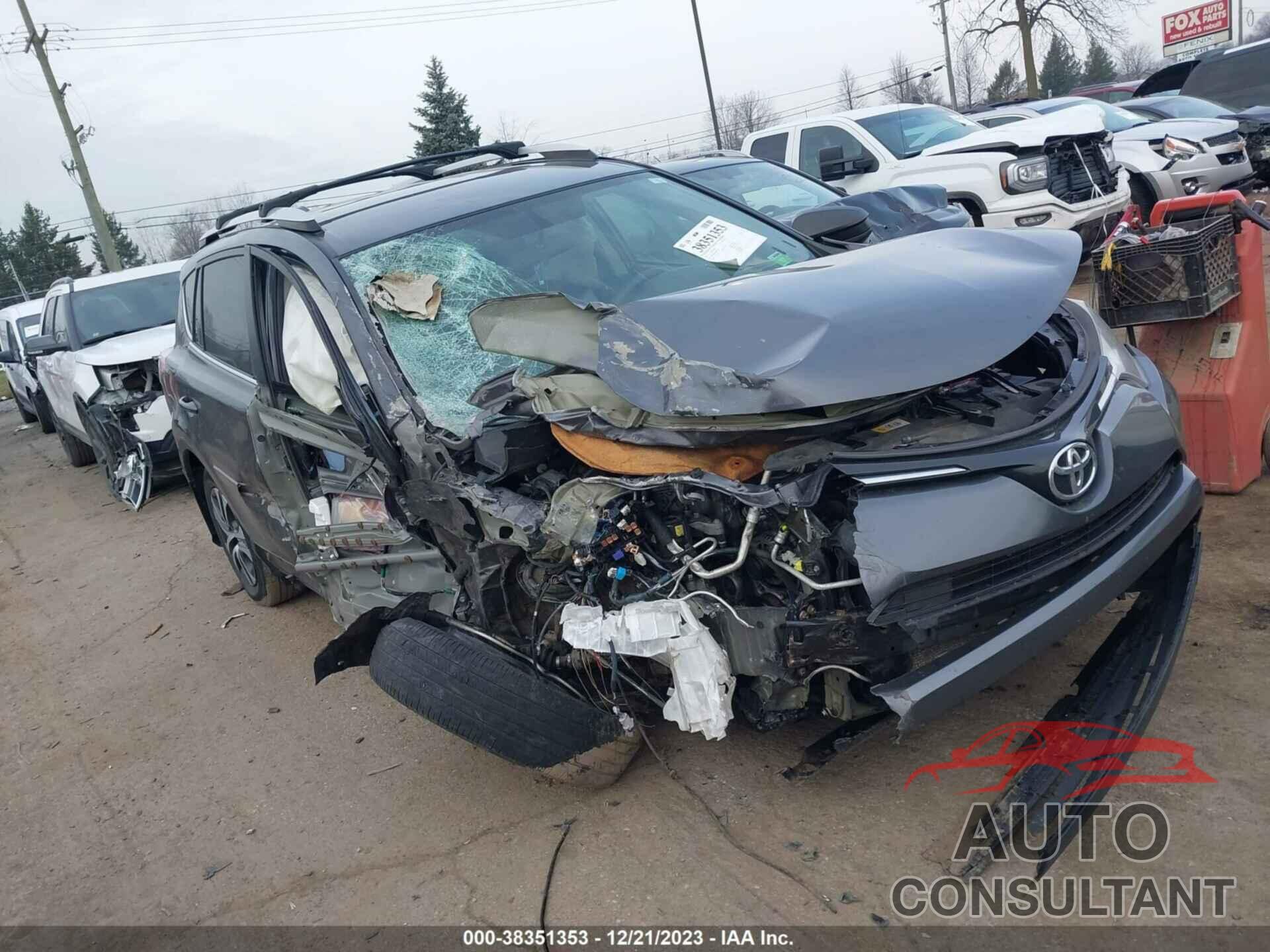 TOYOTA RAV4 2016 - JTMBFREV6GD197338