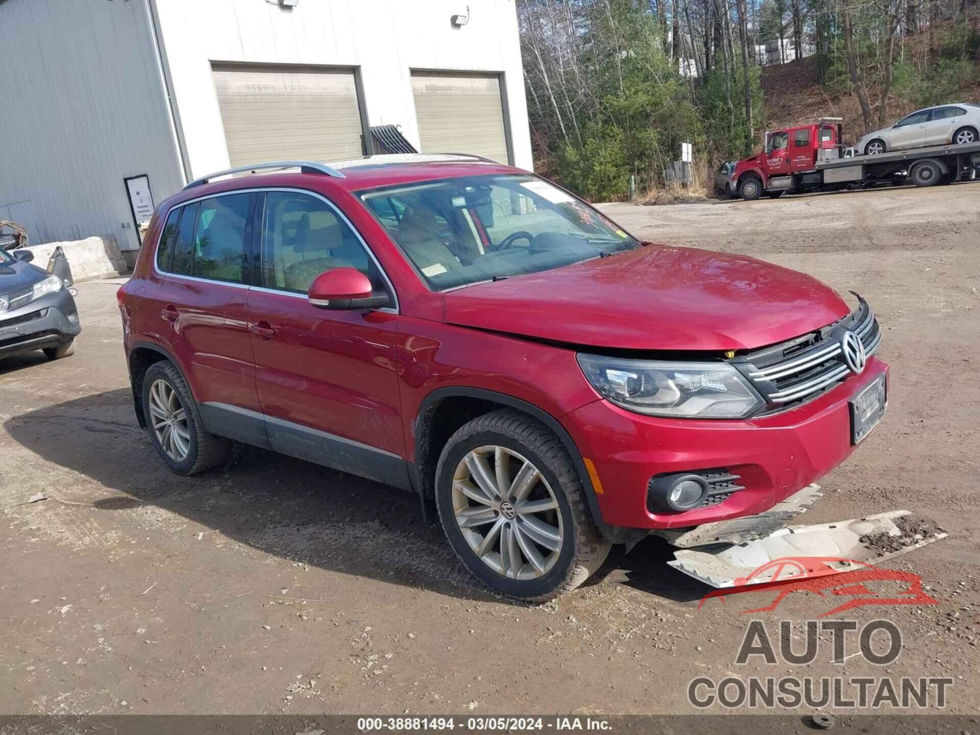 VOLKSWAGEN TIGUAN 2016 - WVGBV7AX7GW047804