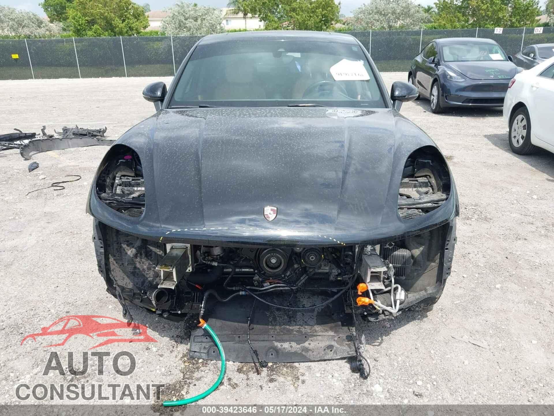 PORSCHE MACAN 2017 - WP1AA2A54HLB00019