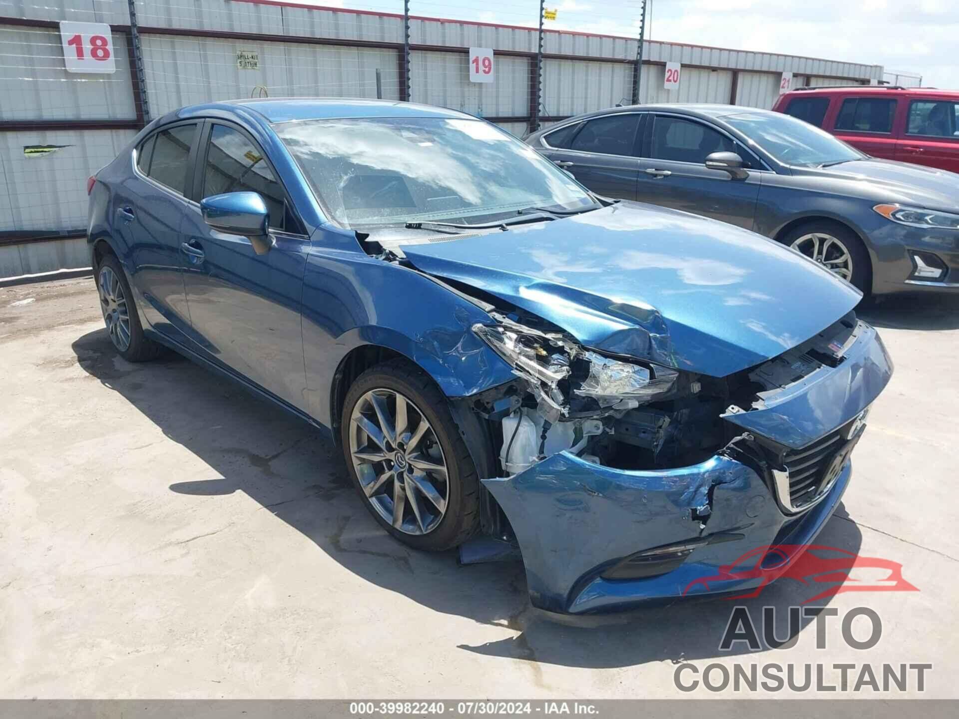 MAZDA MAZDA3 2018 - 3MZBN1V33JM231537