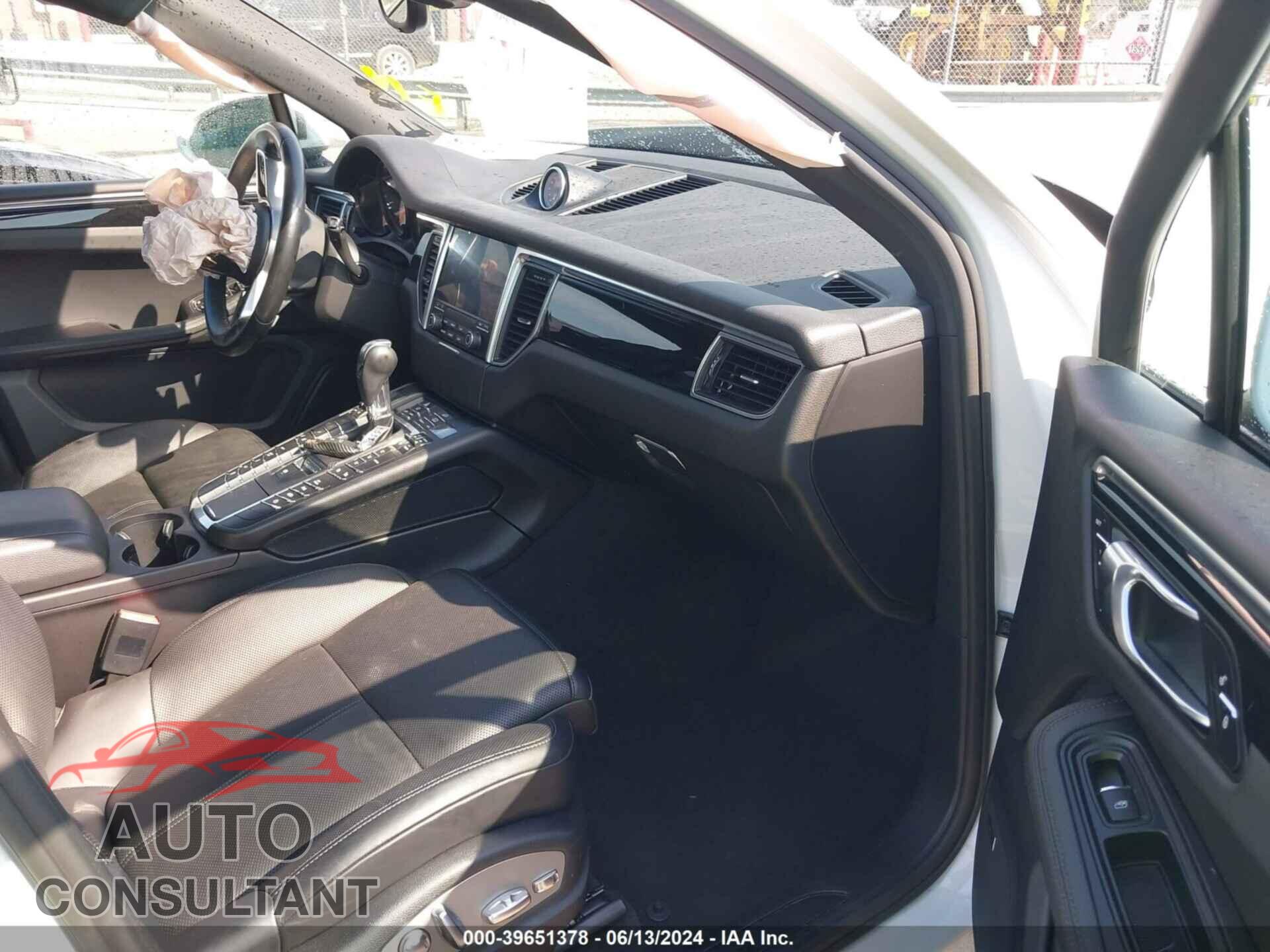 PORSCHE MACAN 2018 - WP1AA2A51JLB23764