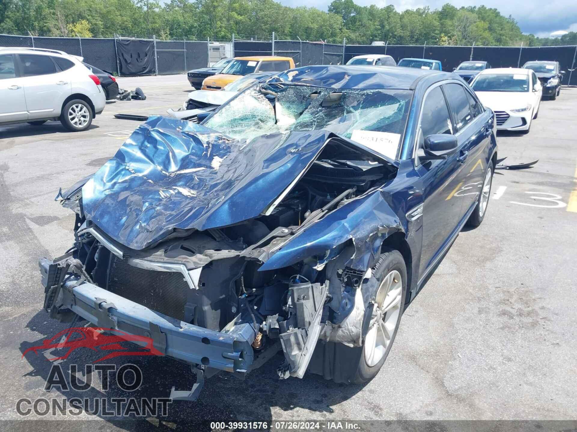 FORD TAURUS 2017 - 1FAHP2E86HG110861