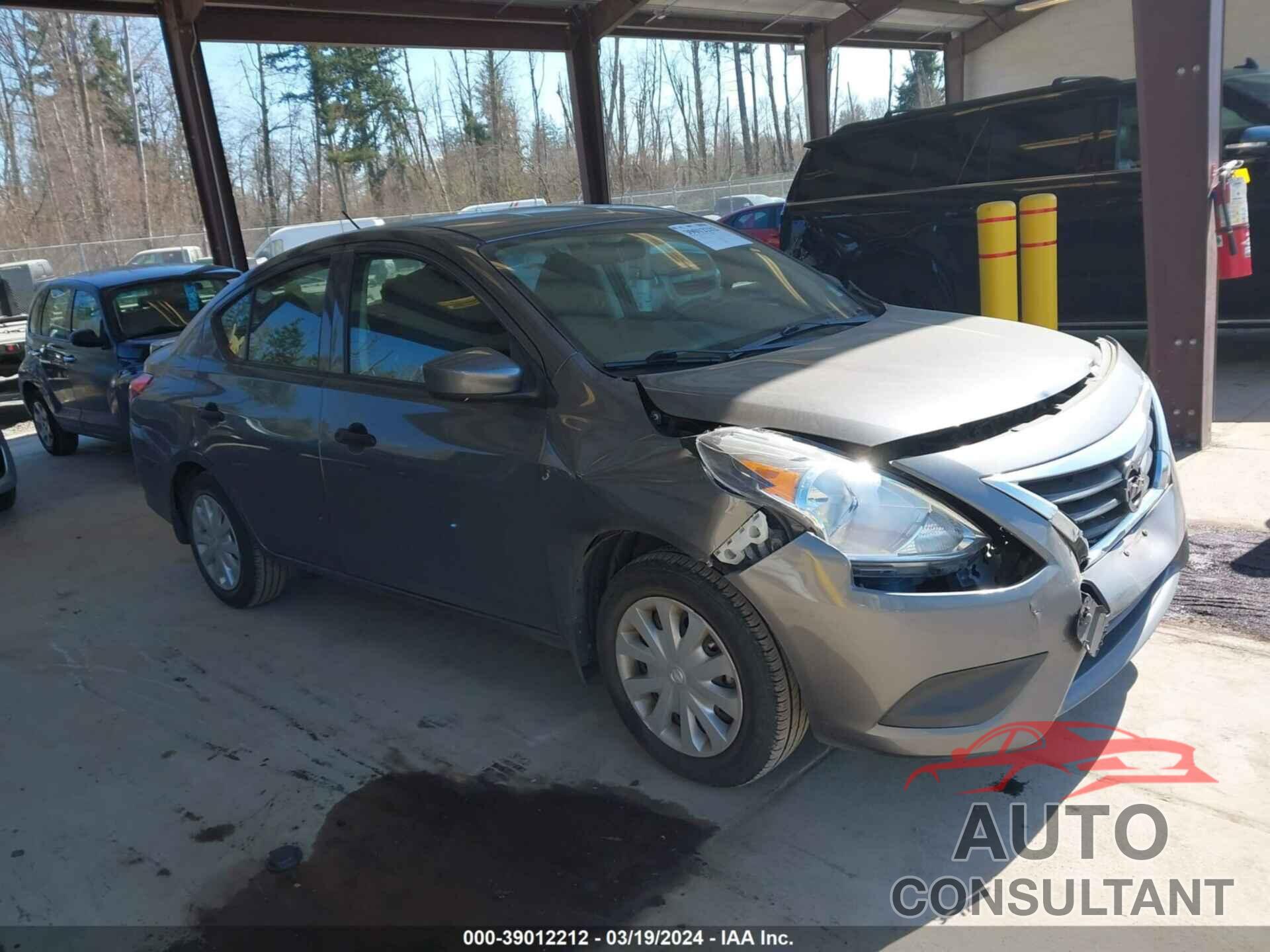 NISSAN VERSA 2018 - 3N1CN7AP8JL821440