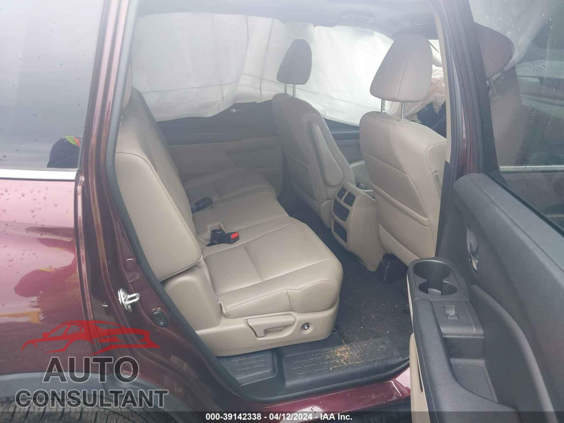 HONDA PILOT 2017 - 5FNYF6H52HB044275