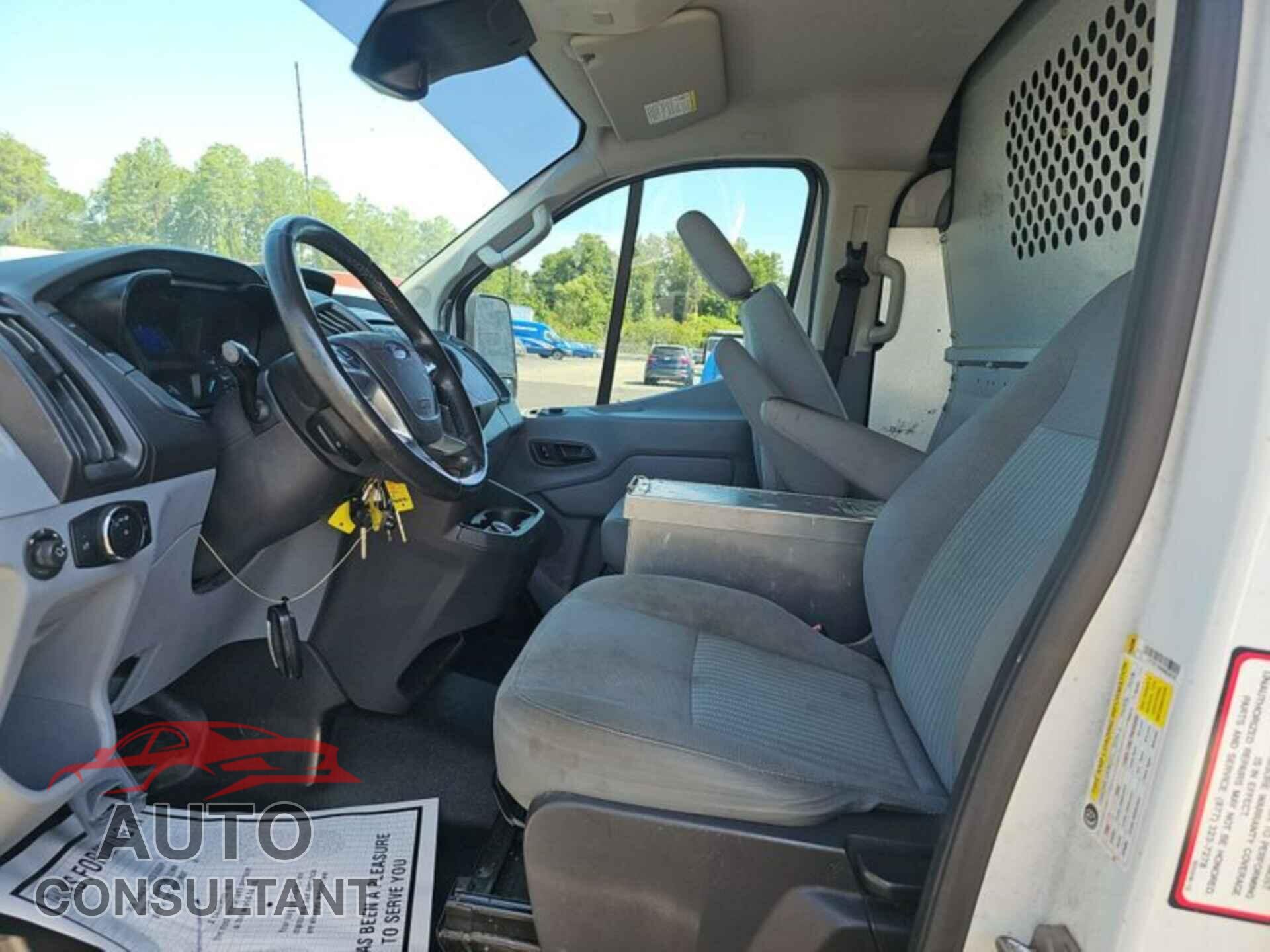 FORD TRANSIT 2017 - 1FTYR1YM0HKB38787